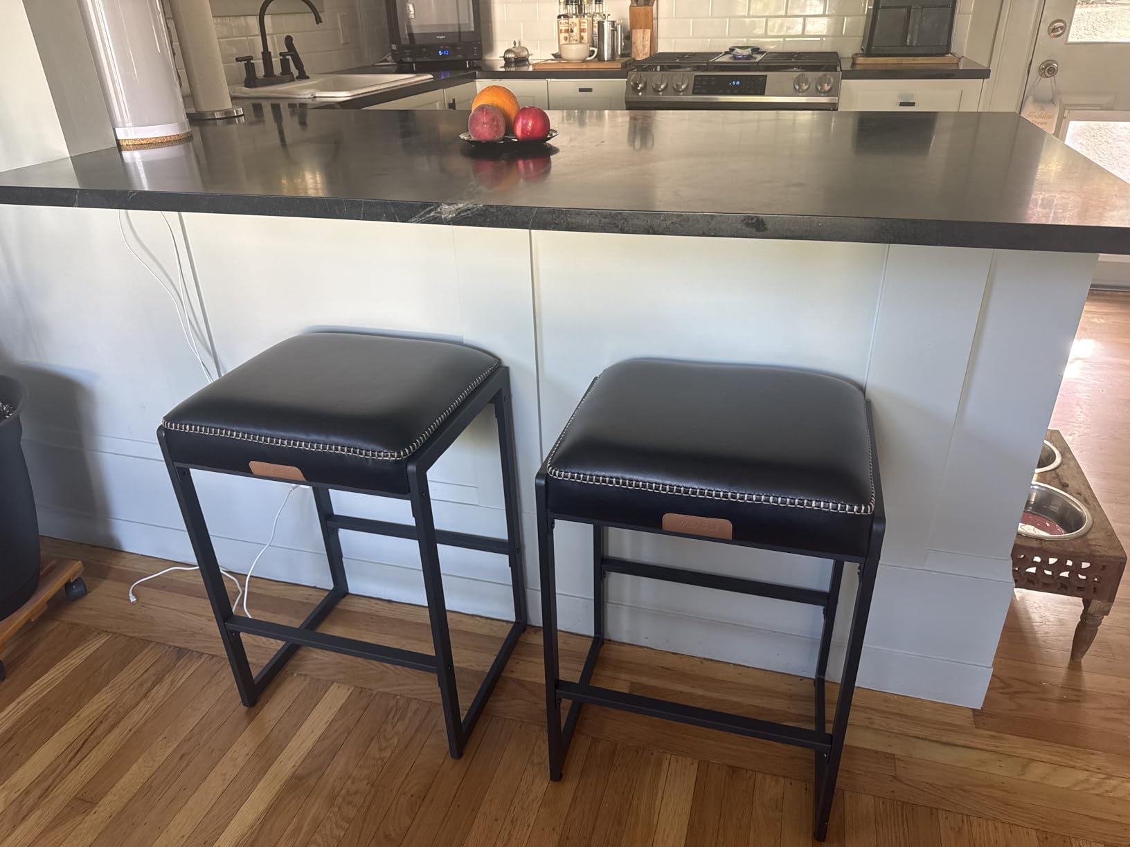 VASAGLE EKHO Collection - Bar Stools Set of 4, Counter Height Bar Stools, Synthetic Leather with Stitching, Mid-Century Modern Counter Stools, 26-Inch Tall, Kitchen Home Bar Dining Room, Caramel Brown customer photo 1