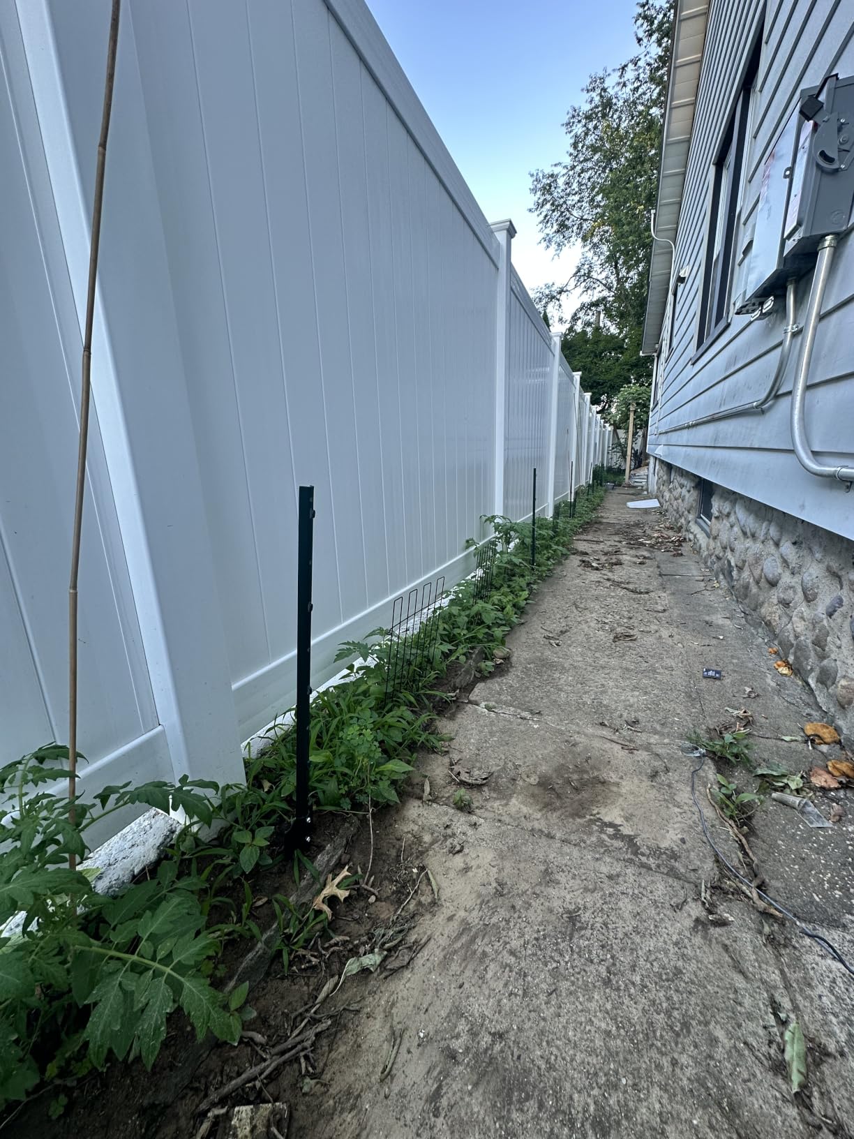 VEVOR 7ft U-Channel Metal Fence Post, 10 Pack customer photo 1