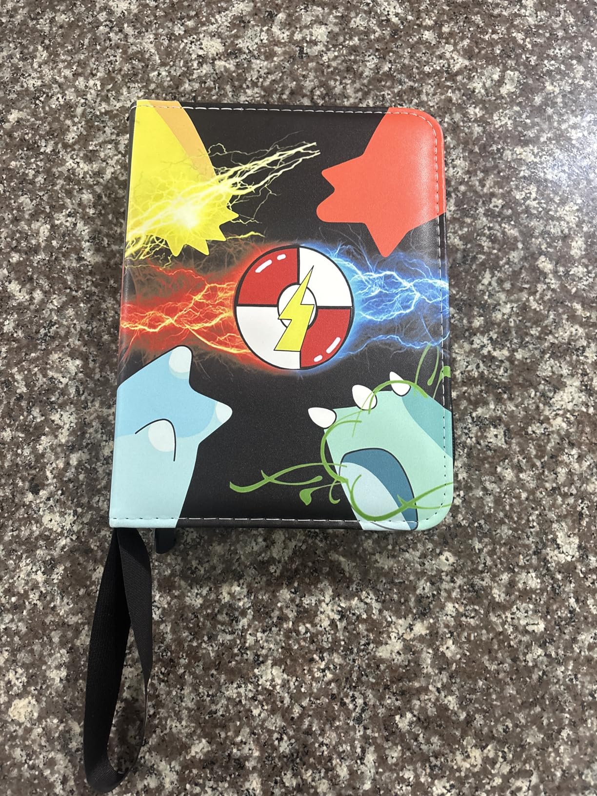 Jravkfi Card Binder 4 Pocket with 50 Removable Sleeves-Can Hold 400 Cards,3-Ring Zipper Sports Book is Gifts for Boys and Girls(Black) customer photo 1