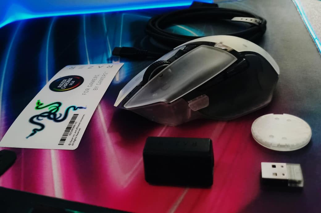 Razer Basilisk V3 Pro 35K Wireless Gaming Mouse: HyperScroll Tilt Wheel - 35K DPI Optical Sensor Gen 2 - 13 Customizable Controls - Chroma RGB - Optical Switches Gen 3 - Up to 140 Hr Battery - Black customer photo 2