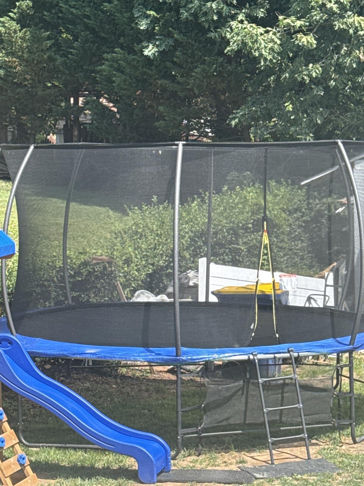 Lyromix 12 14 15 16FT Outdoor Trampolines for Kids and Adults, Pumpkin Trampolin with Curved Poles, Recreational Trampoline with Basketball Hoop and Safety Enclosure Net for Kids and Adults customer photo 1