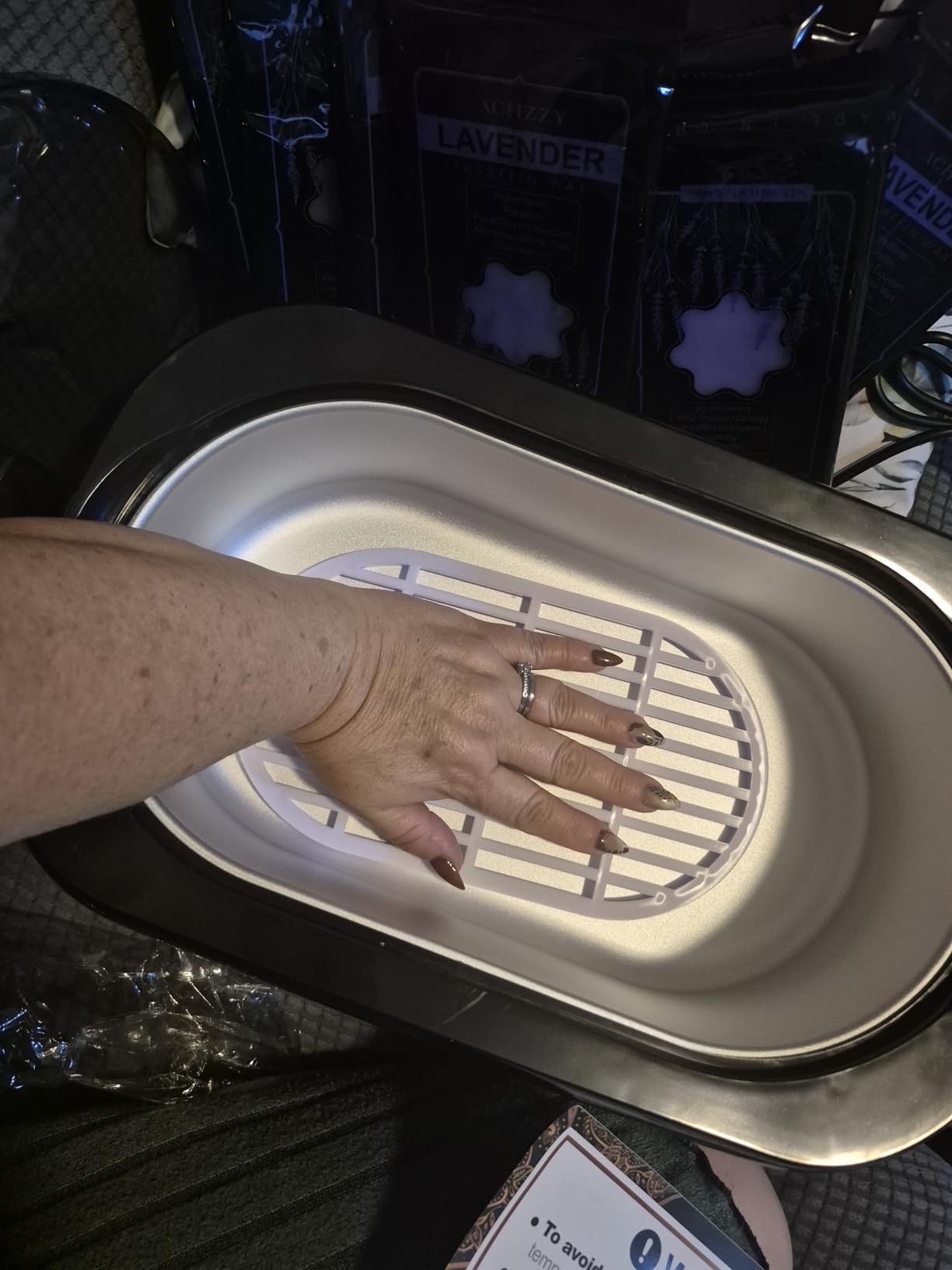 Achzzy 4000ml Paraffin Wax Machine for Hand and Feet - Professional Wax Warmer with 200W Thermal Core, LED Real-time Temp Control & 167°F Rapid Melting, Intense Hydration with Hand Wax Paraffin Bath customer photo 1