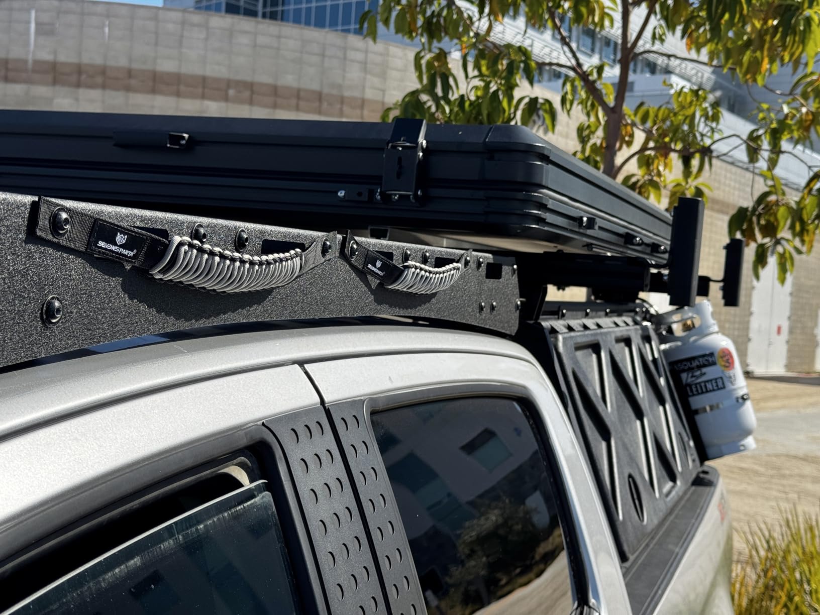 Rooftop Tent Hard Shell with Winter Insulation for 4-Season Camping | Aluminum hardshell, 2-layer mat, LED Light Strip, 2 Person Car Roof Top Tent, Suitable for Jeep Truck SUV Trailer customer photo 1
