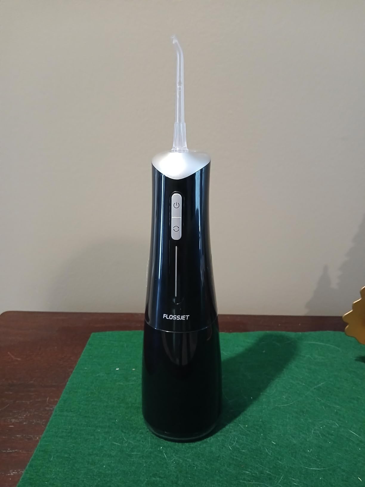 FlossJet Water Dental Flosser Cordless Oral Irrigator with 300ml 5 Tips 4 Modes USBCharger Portable Travle Irrigation Cleaner IPX7 Electric Irrigador Dental for Teeth Cleaning (Black) customer photo 2
