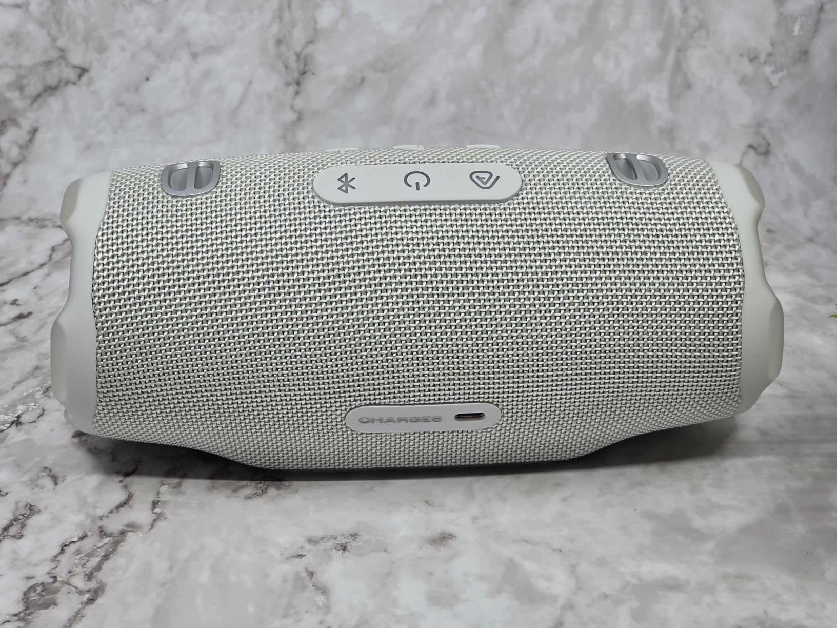 JBL Charge 6 - Portable Waterproof & Drop-Proof Bluetooth Speaker, Bold JBL Pro Sound with AI Sound Boost, 28Hrs of Playtime, Built-in powerbank & Comes with a Sturdy/Removable Carrying Strap customer photo 1