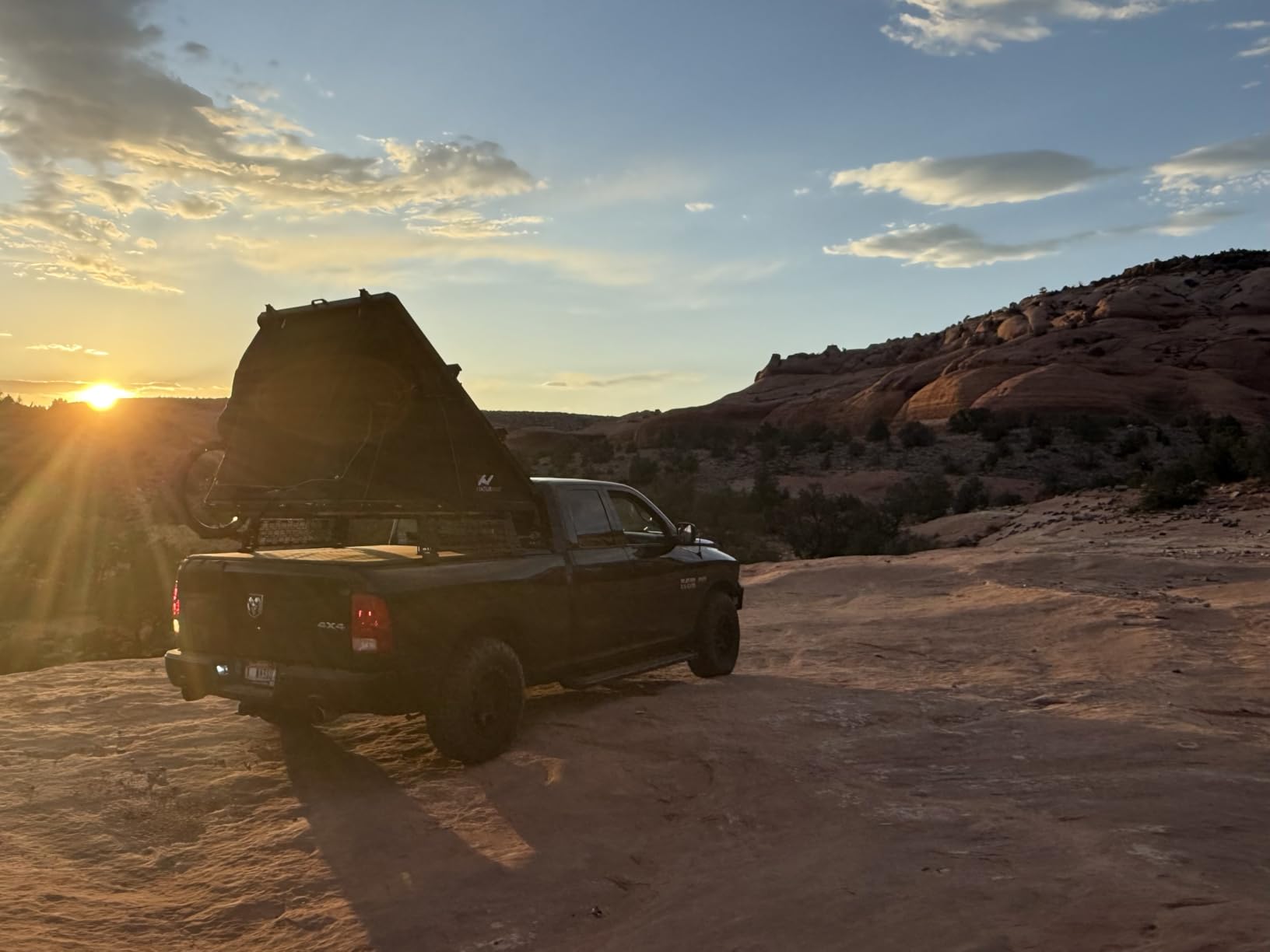 Naturnest Rooftop Tent Hard Shell, Easy Set Up Pop Up Tent for 2 Person Camping, Waterproof UV-Resistant Blackout Privacy 4 Season Tents for Truck, Jeep, SUV, Van, Trailer - Polaris Plus customer photo 2