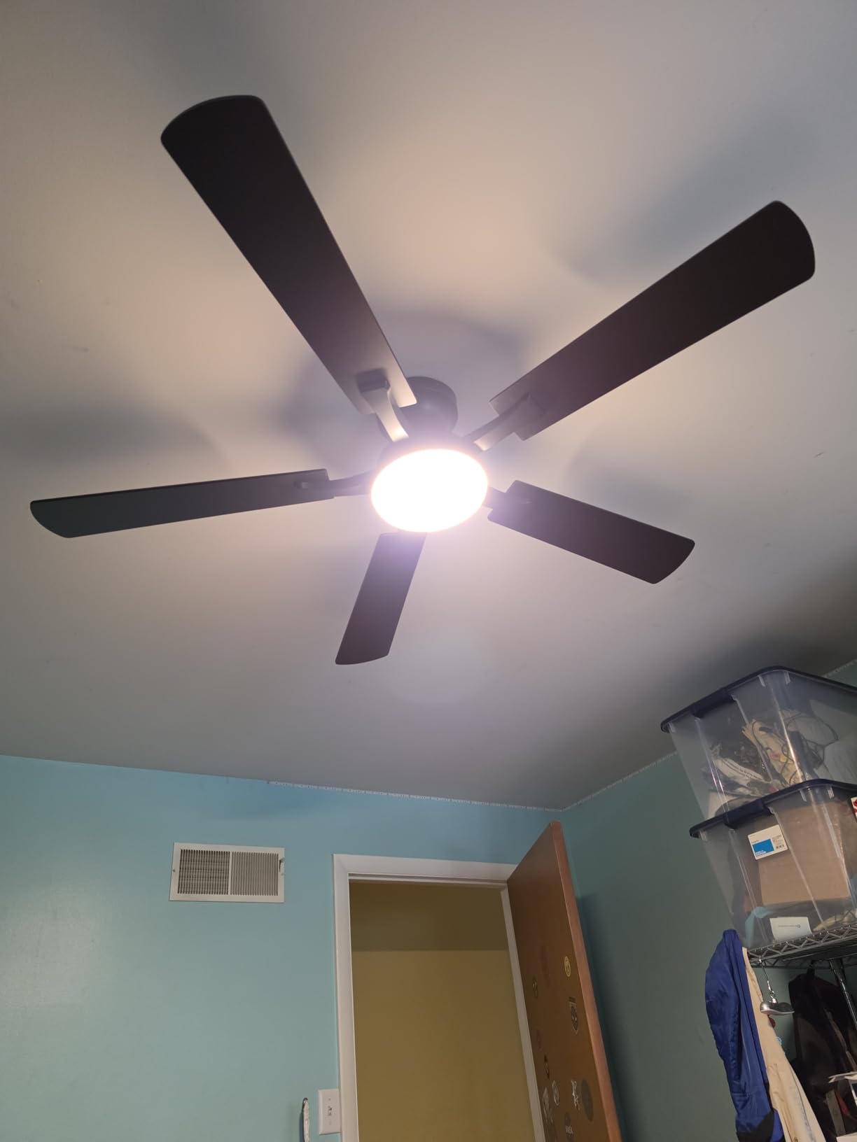 ZMISHIBO 52 Inch Ceiling Fan with Light, App&Remote Control, Flush Mount Low Profile, Dimmable 20W LED Light, Quiet Reversible Motor for Bedroom, Living Room, Apartment, Brown customer photo 1