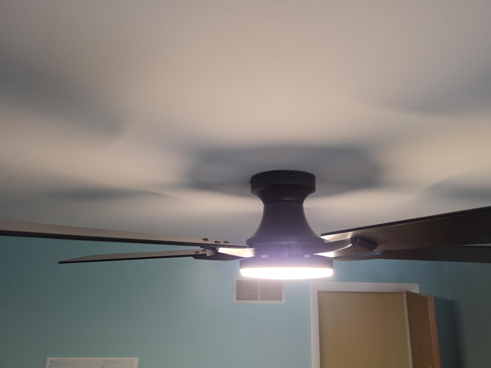 ZMISHIBO 52 Inch Ceiling Fan with Light, App&Remote Control, Flush Mount Low Profile, Dimmable 20W LED Light, Quiet Reversible Motor for Bedroom, Living Room, Apartment, Brown customer photo 2