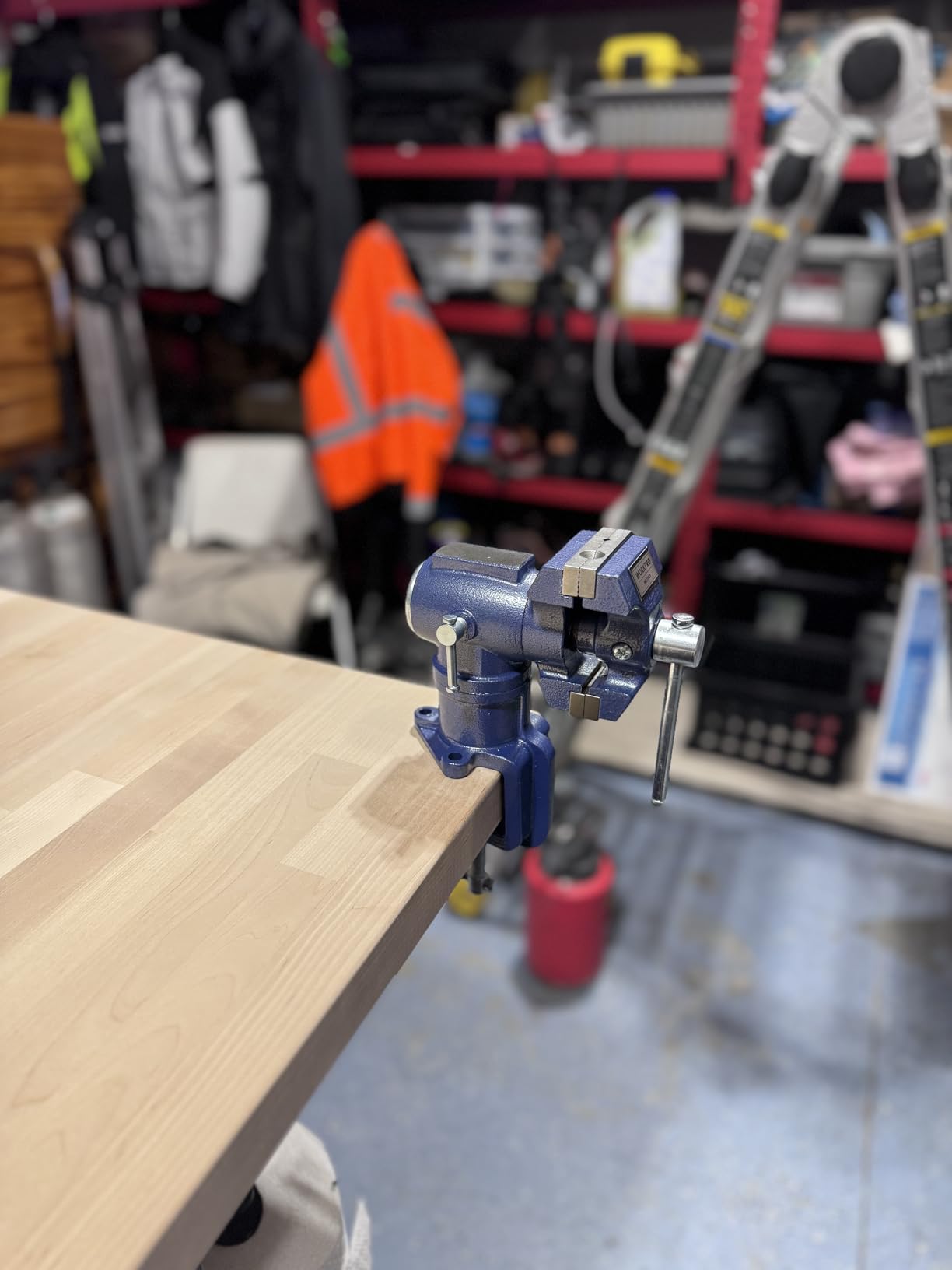 WORKPRO Dual Jaws Table Vise 2.5