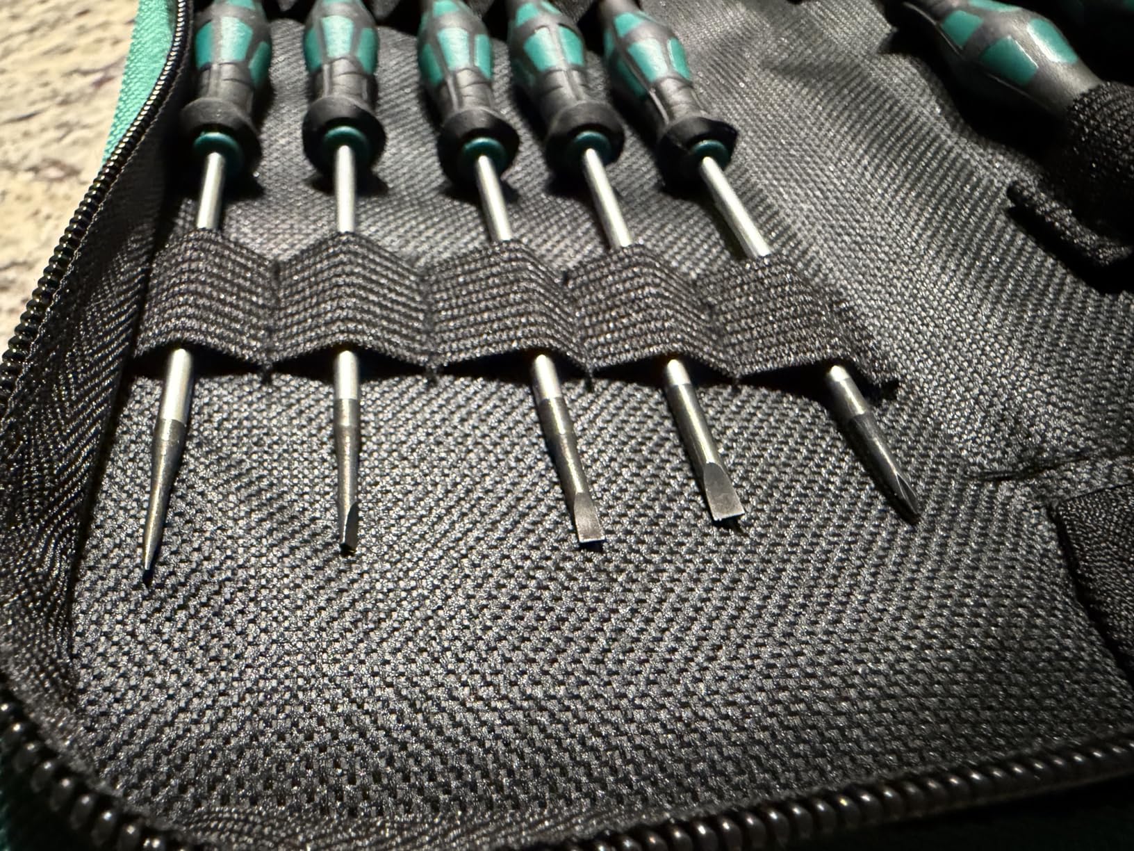 GRENPRO 10-Piece Precision Screwdriver Set, Magnetic Small Screwdrivers with Phillips, Slotted, Torx Star for Eyeglass, Watch, Computer, Laptop, Phone,Green customer photo 1