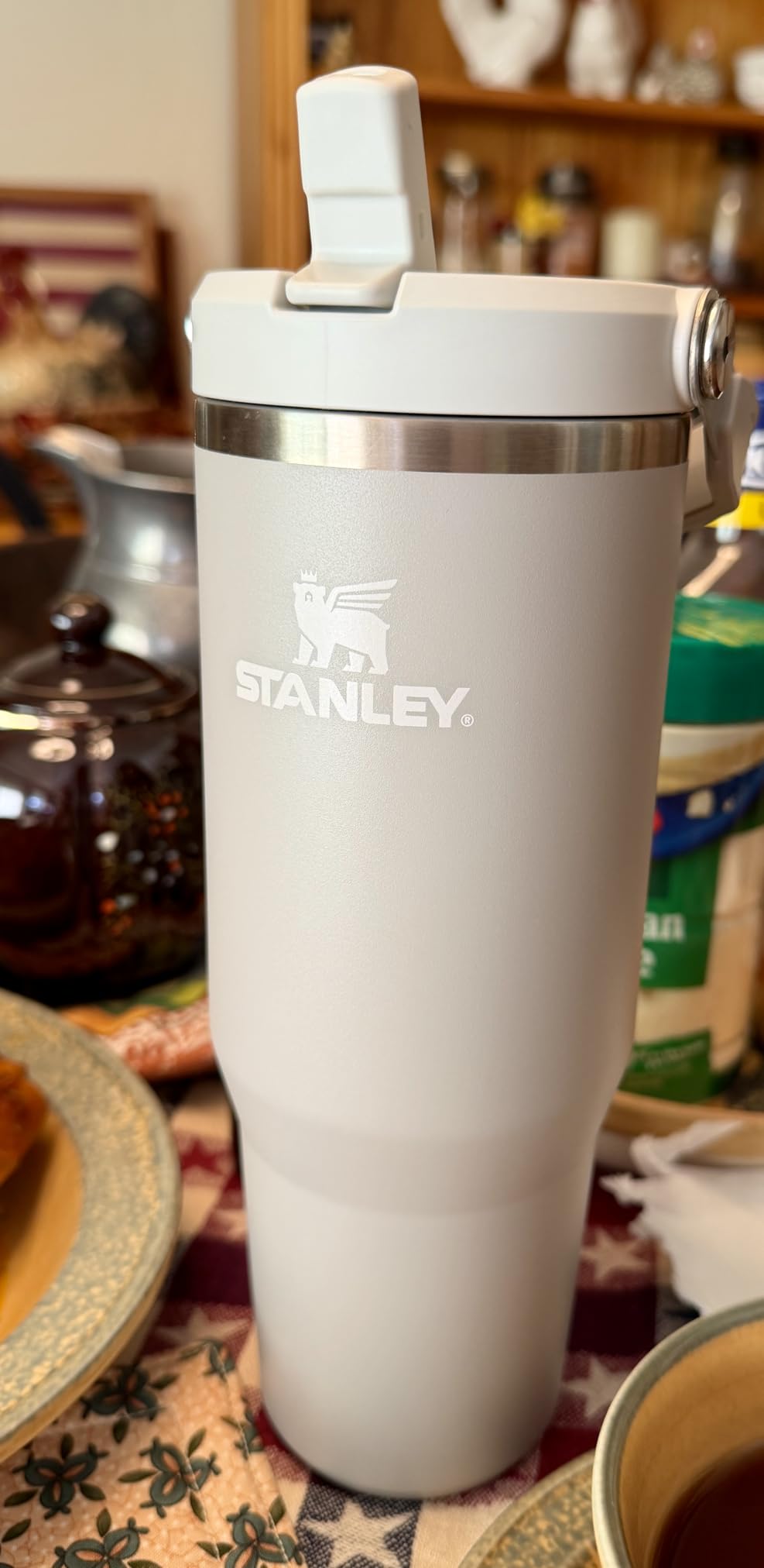 Stanley IceFlow 2.0 Flip Straw Tumbler with Handle 30 oz | Twist On Lid and Flip Up Straw | Leak Resistant Water Bottle | Insulated Stainless Steel | Dried Pine customer photo 1