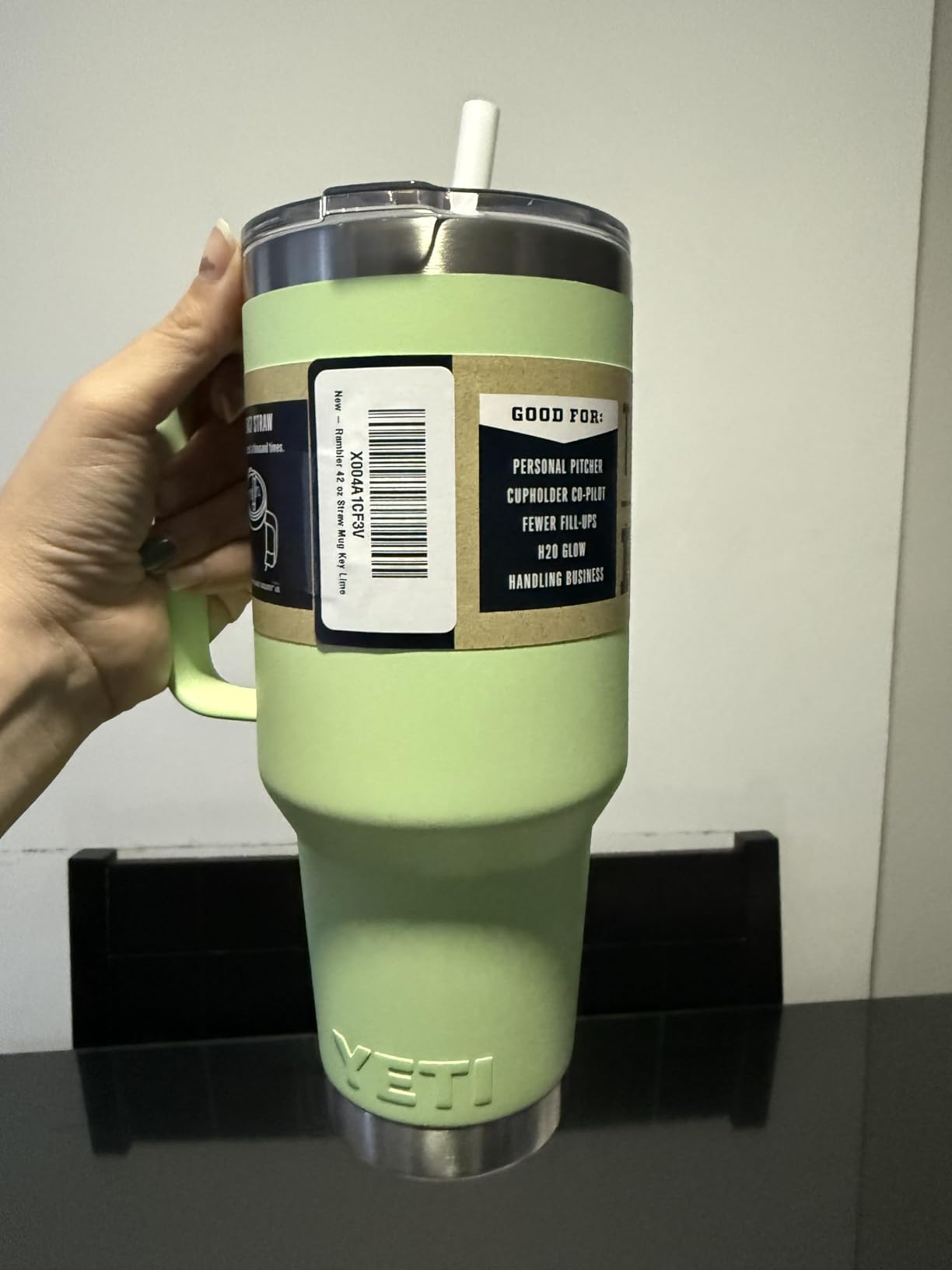 YETI Rambler 42 oz Tumbler with Handle and Straw Lid, Travel Mug Water Tumbler, Vacuum Insulated Cup with Handle, Stainless Steel, Big Sky Blue customer photo 1