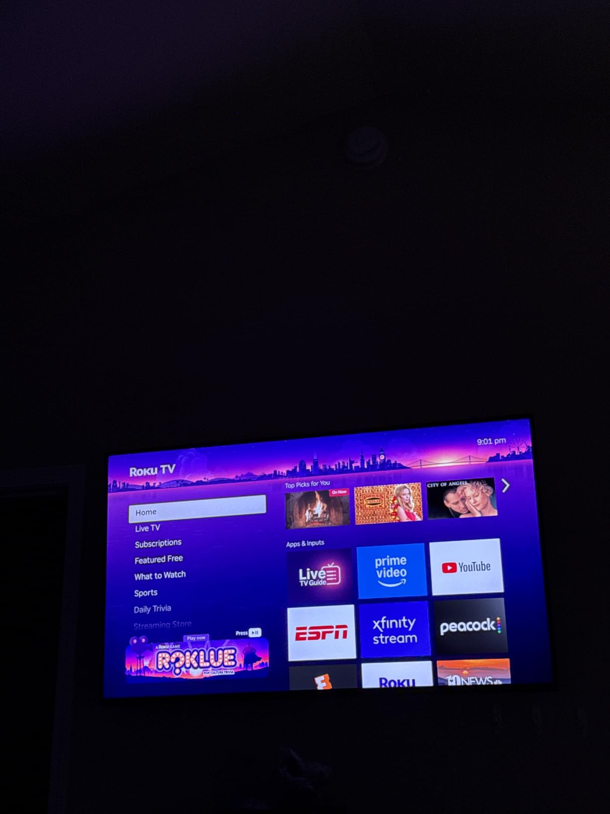 Roku Smart TV - 55-Inch Pro Series, Mini-LED TV - RokuTV with Backlit Voice Remote Pro - Flat Screen 4K QLED Television with 120Hz Refresh Rate & Dolby Vision IQ, Live News, Sports, Entertainment customer photo 1