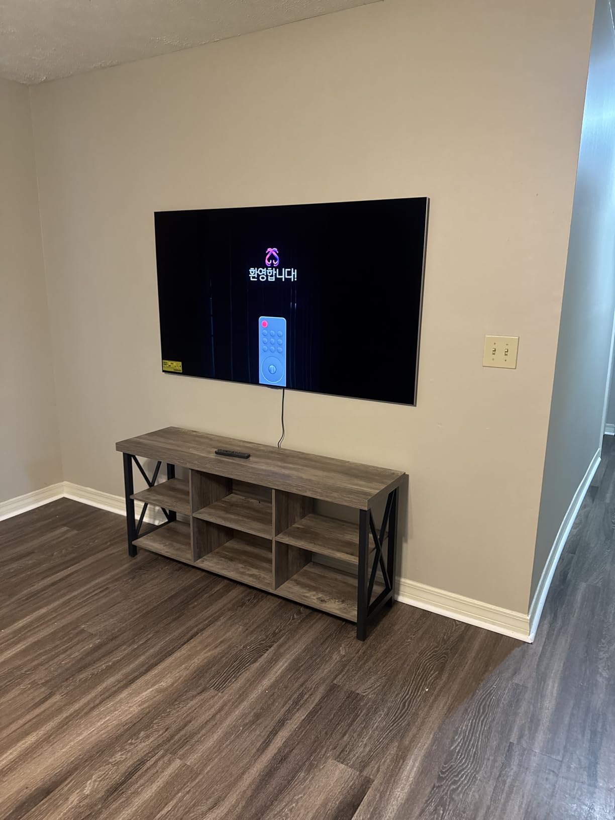 LG 83-Inch Class OLED evo AI 4K G5 Series Smart TV w/Dolby Atmos, Dolby Vision, HDR10, AI Super Upscaling 4K, Filmmaker Mode, Wow Orchestra, Alexa Built-in (OLED83G5WUA, 2025) customer photo 2