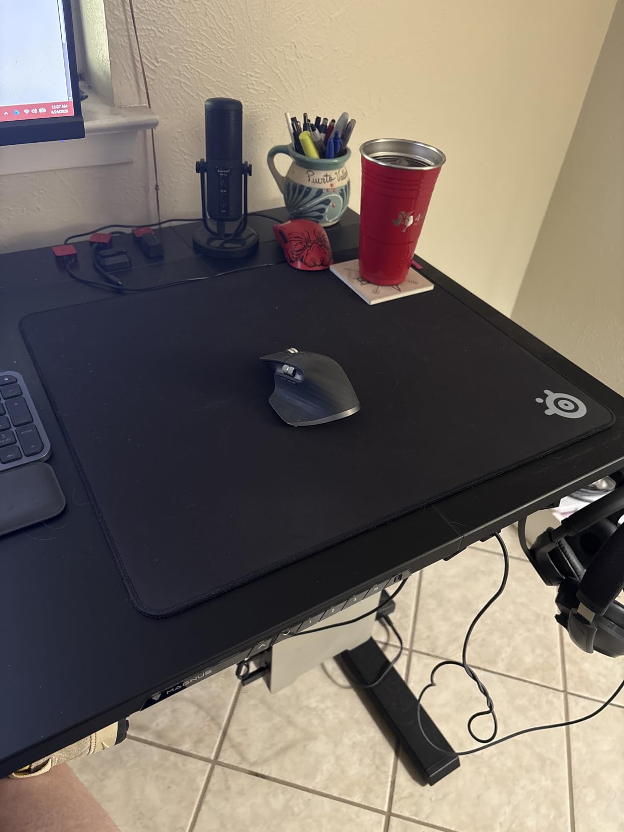 SteelSeries QcK L Performance Speed Gaming Mousepad - Extra Density for a Smooth Glide - Low-Profile Edge Stitching - Non-Slip Neoprene Rubber Base - 16.54 x 19.29 inch - FPS, MOBAs, RTS, MMO customer photo 1