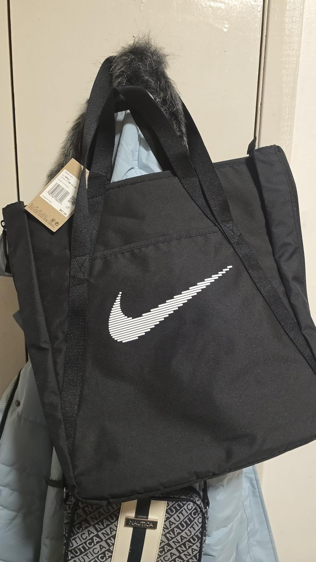 Nike Women's Fitness Gym Tote Bag (28L) customer photo 2