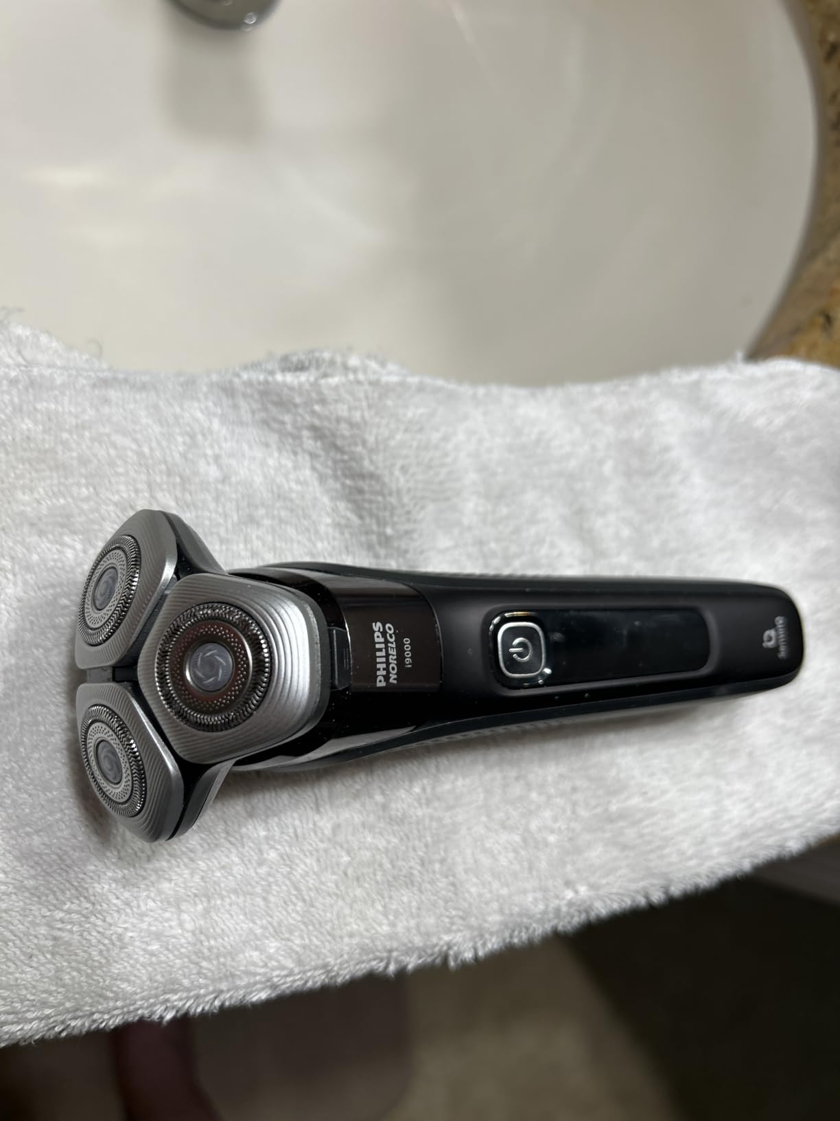 Philips Norelco i9000 Electric Shaver, Ink Black | 360 Degree Rotating Dual SteelPrecision blades, SenseIQ Technology, Flexible Compact Heads, Includes Charging Stand, X9000/90 customer photo 1