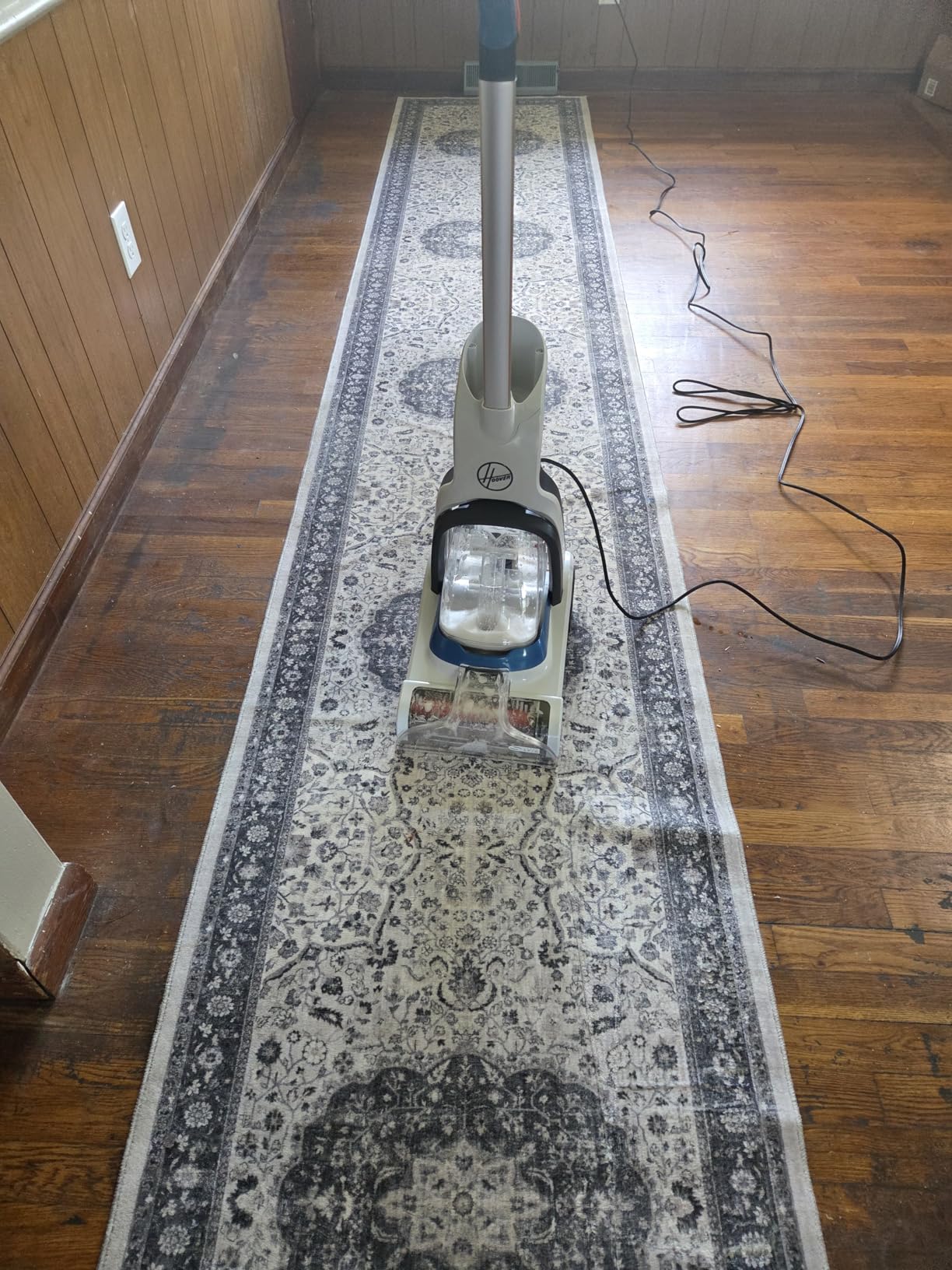 Hoover PowerDash Pet Compact Carpet Cleaner Machine, Lightweight Carpet Shampooer Machine customer photo 1