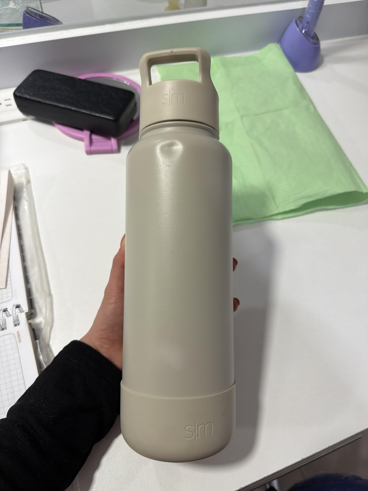 Simple Modern Water Bottle with Chug Lid Vacuum Insulated Stainless Steel Metal Thermos Bottles | Reusable Leak Proof BPA-Free Flask for Sports | Summit Collection | 32oz, Midnight Black customer photo 2