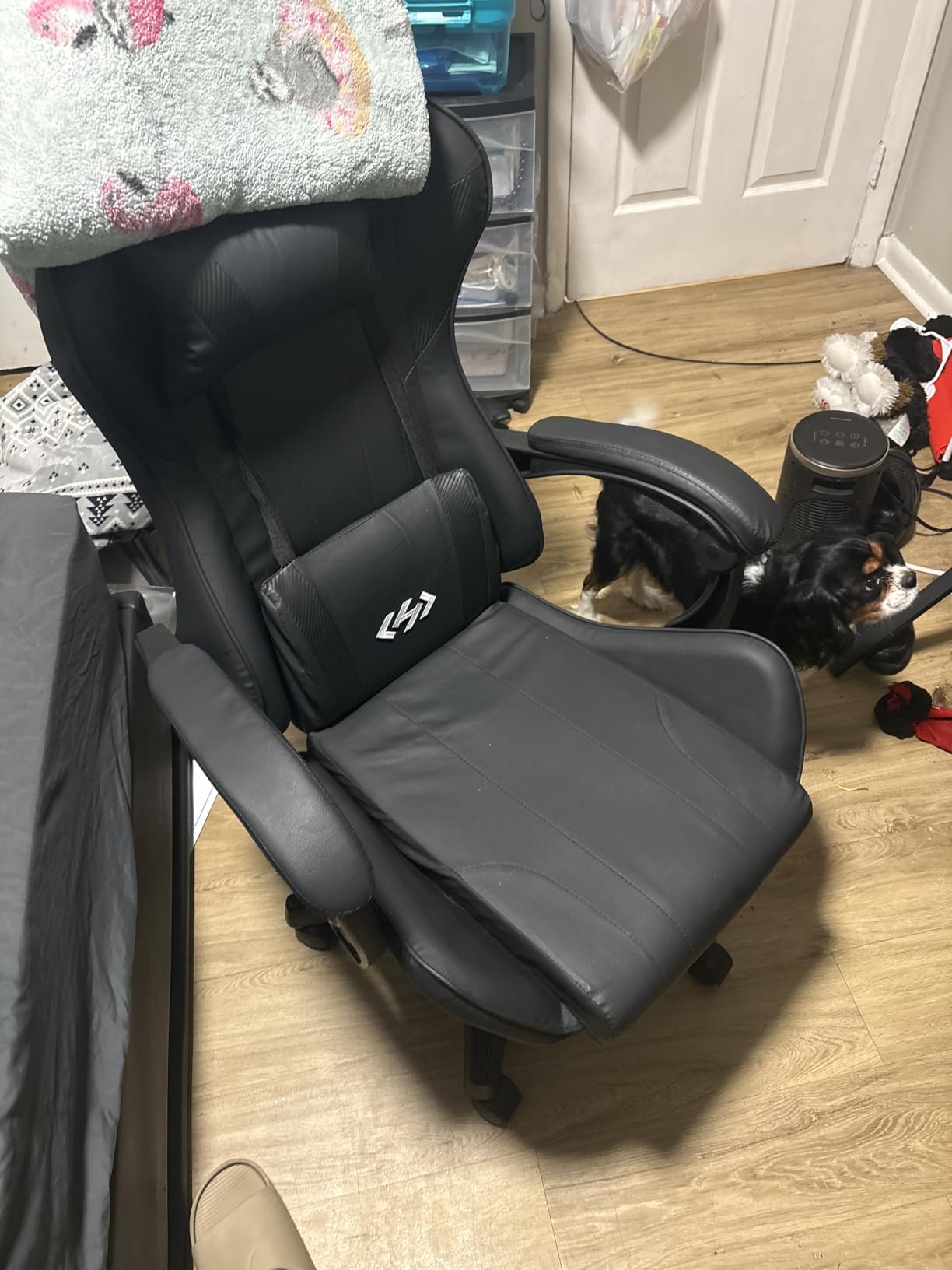HLDIRECT Gaming Chair, Ergonomic Computer Office Chair with Lumbar Support Footrest Headrest, Adjustable Height & Backrest Angle Video Gamer Chair, PU Leather, 360° Swivel, Adult (Black&Red) customer photo 1