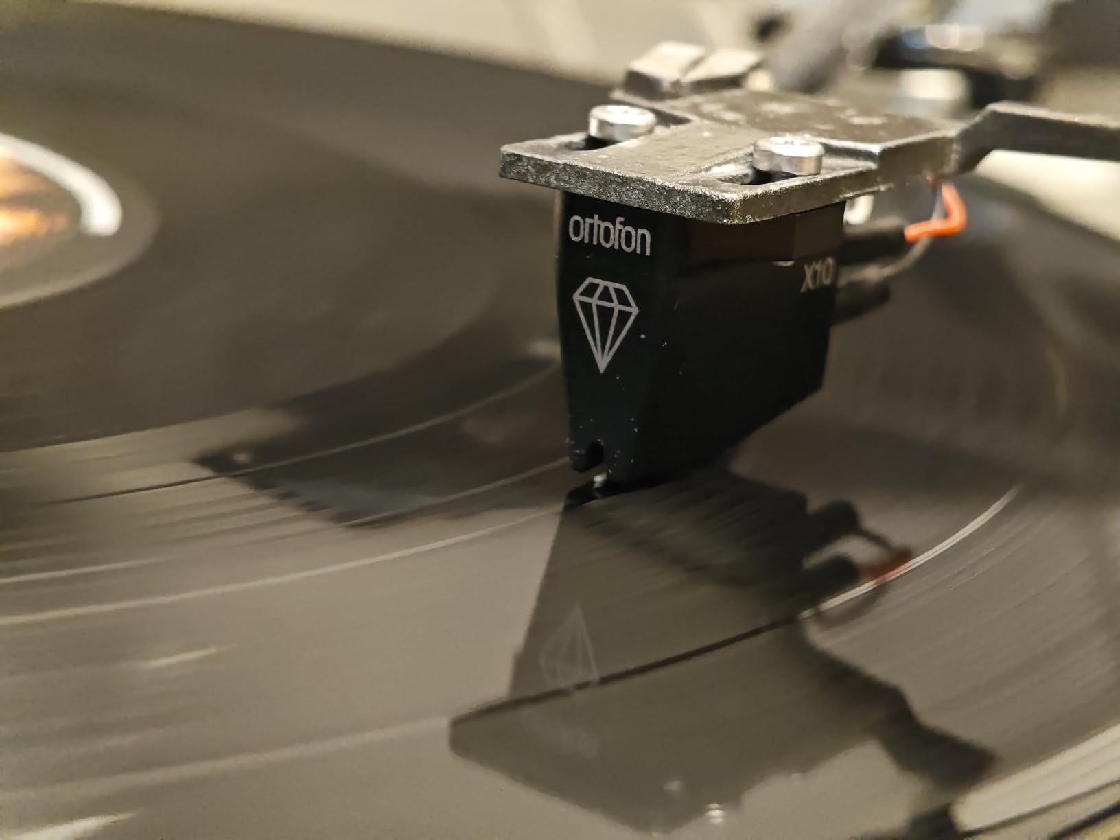 Ortofon MC X40 Moving Coil Phono Cartridge with Nude Shibata Stylus and Boron Cantilever (Black) customer photo 2