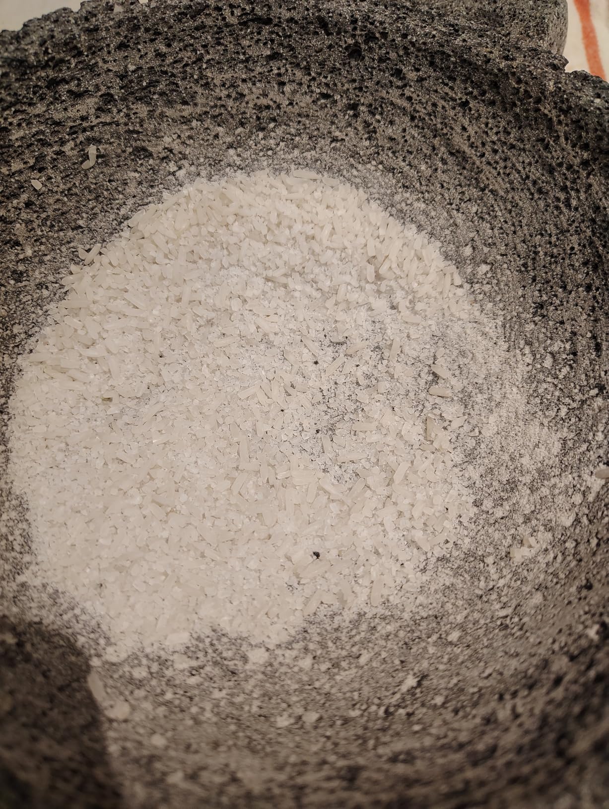 Molcajete Mexicano | Handmade Mortar and Pestle Volcanic Stone Set | 8 inches in Diameter | Modern and Durable Design, Ideal for sauces, Guacamole, and Spices. customer photo 1