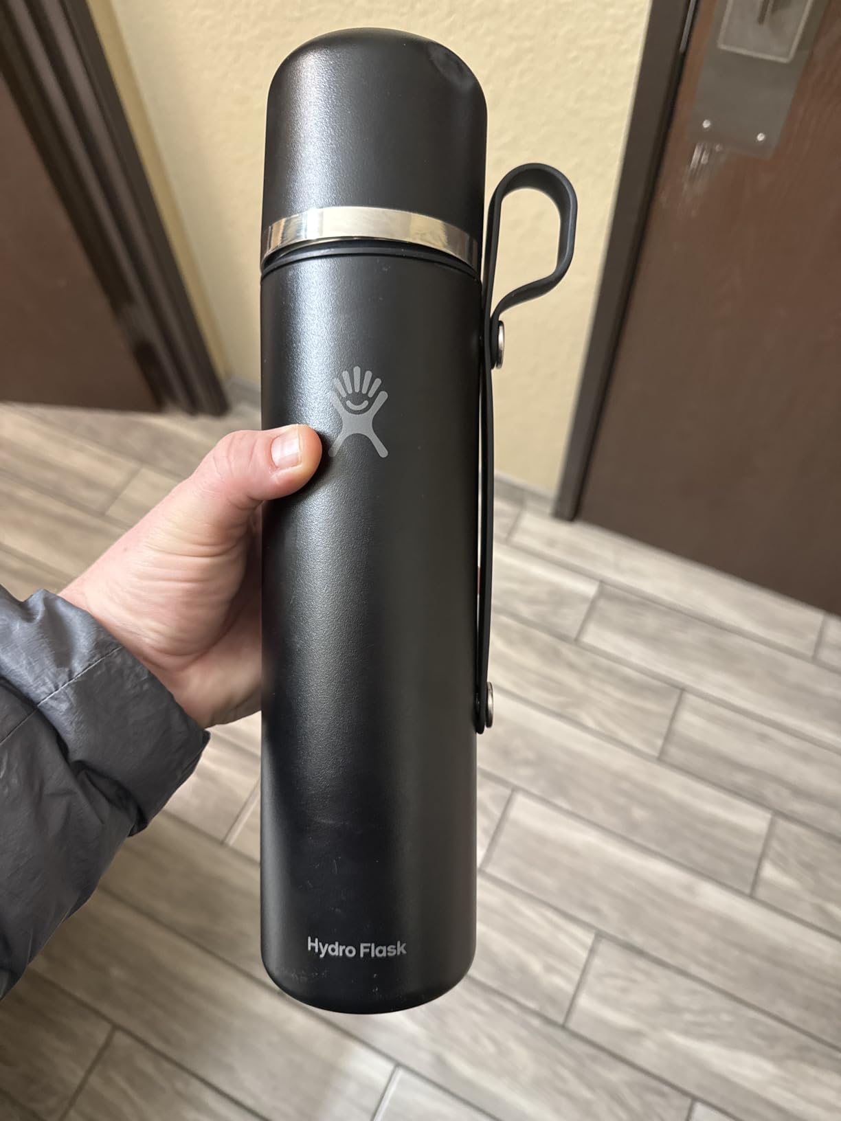 Hydro Flask Hot Flask & Cup - Insulated Stainless Steel, Hot Drink Travel Container for Coffee, Tea, & Soup 36 Oz Black customer photo 1