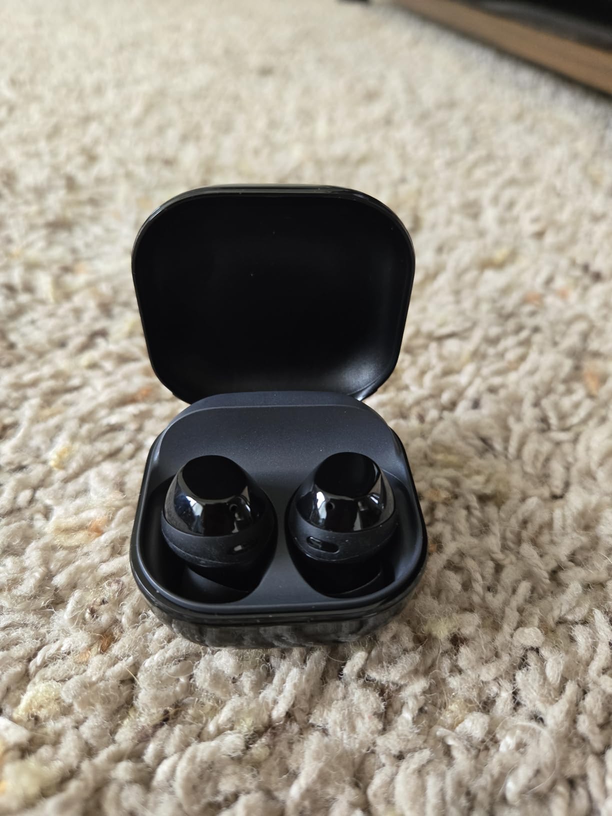 Galaxy Buds Core SM-R410 (2025) | Latin American Stock | Bluetooth 5.4 | Active Noise Cancelation | up to 35h Continuous Music Playback - (Black) customer photo 2