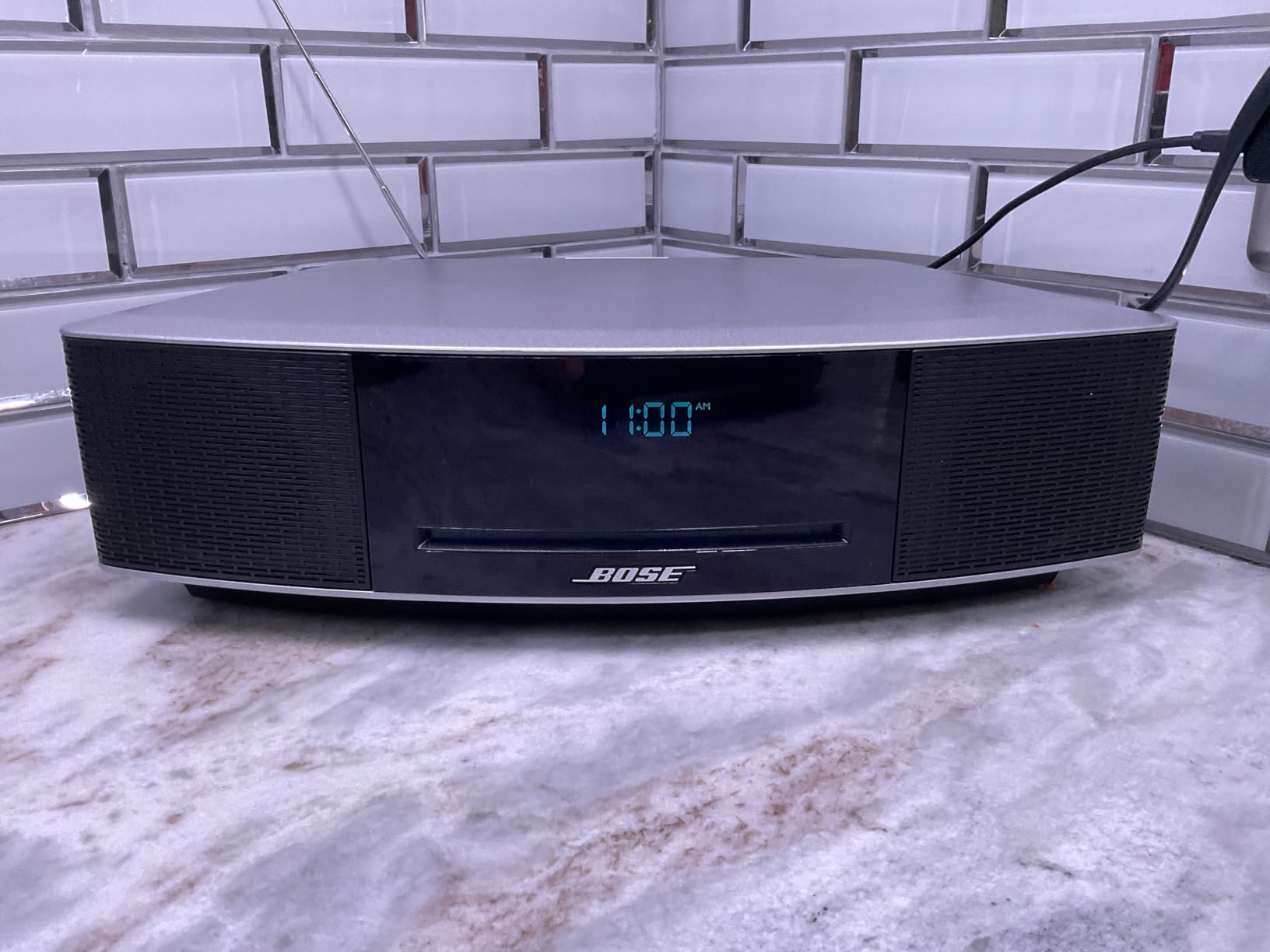 Tapo Smart IR & IoT Hub with Chime - Matter-Certified, Universal Remote for TVs, ACs, & 18+ Device Types, Supports 8,000+ Infrared Brands, Voice & App Control, Custom Schedules & Automations, H110 customer photo 2