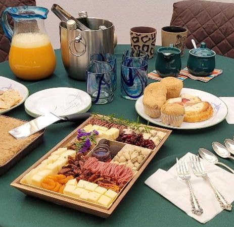 Nibble Charcuterie Value Deluxe Meat & Cheese Board for 4-5, Ready to Eat Charcuterie Board for Birthday, Thank You, Parties, Corporate Gifts customer photo 1