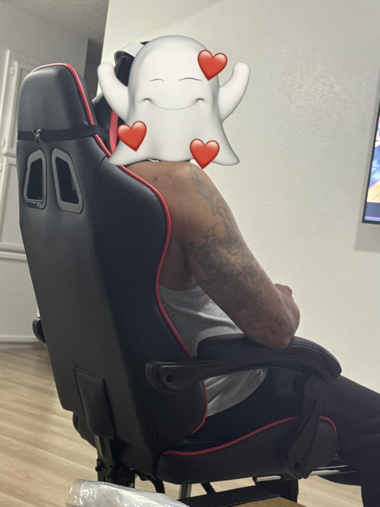 DUMOS Ergonomic Gaming Office Desk Chair with Footrest and Headrest for Adults, PU Leather Video Computer Chair with Linkage Armrests, Height Adjustable 360° Swivel Recling, White Pink customer photo 2