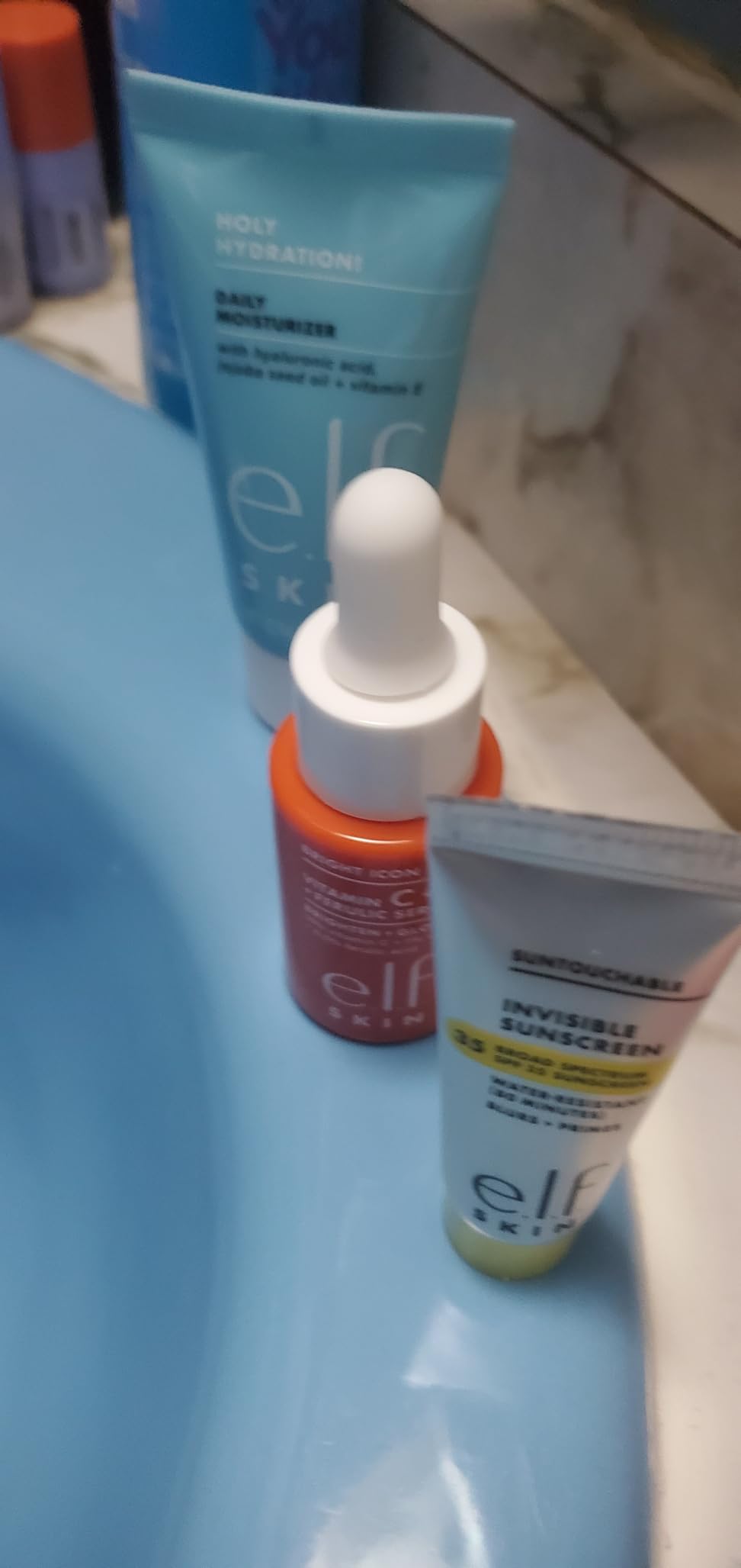 e.l.f. SKIN Wake the e.l.f. Up Skincare Kit, Travel-Size Hydrating Face Cleanser, Sunscreen, Moisturizer & Brightening Serum, Vegan & Cruelty-Free customer photo 1