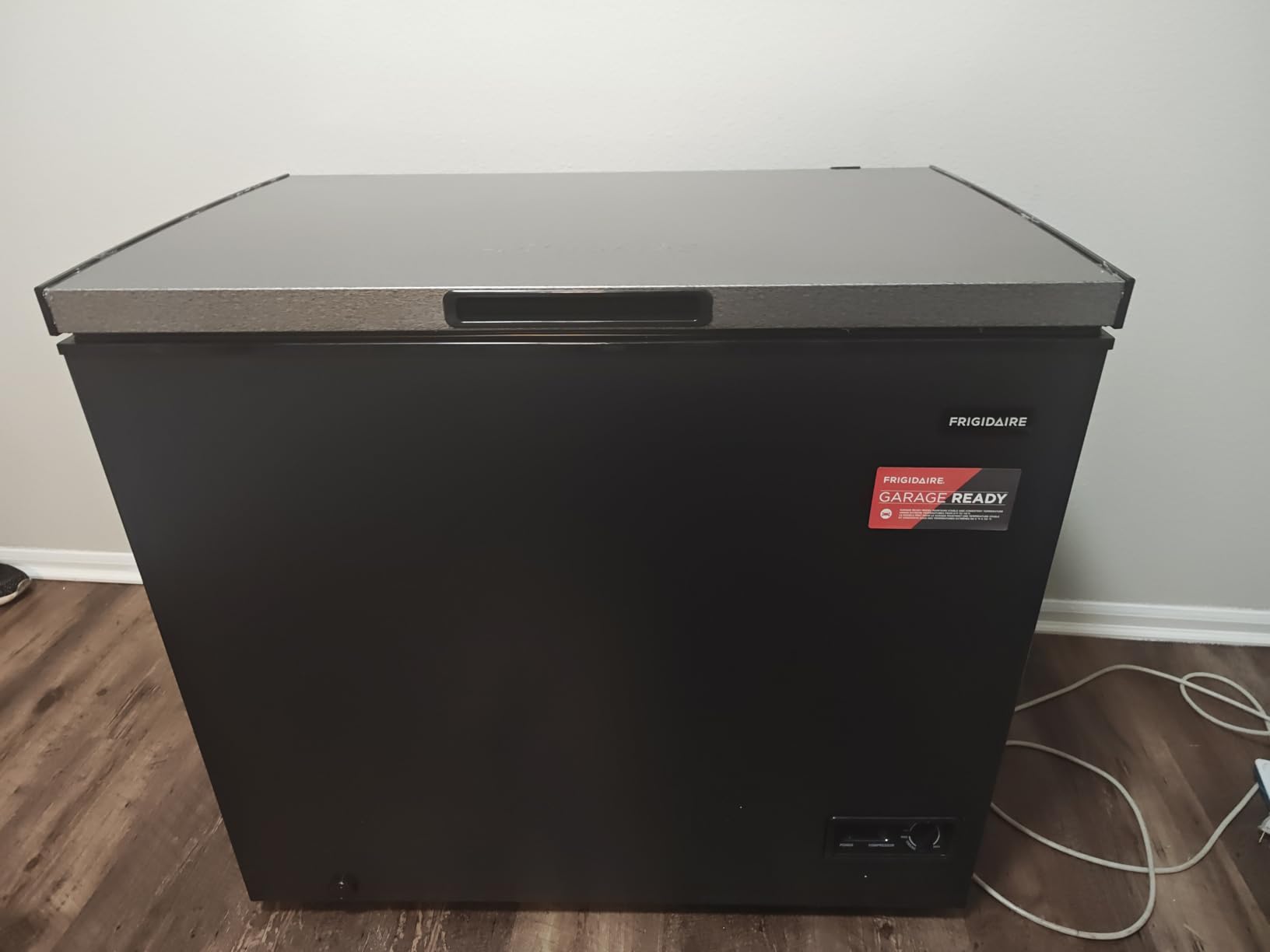 Frigidaire Chest Deep Freezer, 7 Cu. Ft. Capacity, Shiny Stainless Steel Top Lid Design-Adjustable Thermostat-Removable Vinyl Coated Wire Basket-Easy Defrost Drain- Garage Ready customer photo 1