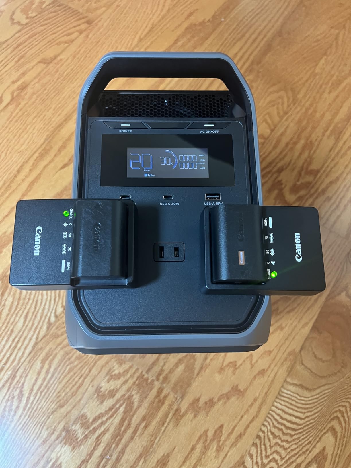EF ECOFLOW Portable Power Station Delta 3 Classic, 1024Wh 1800W AC | 3600W Surge, 1 Hr Fast Charge, 100W USB-C Output, LiFePO4 Battery, 10ms UPS Solar Generator for Home Backup, Camping & RVs customer photo 2