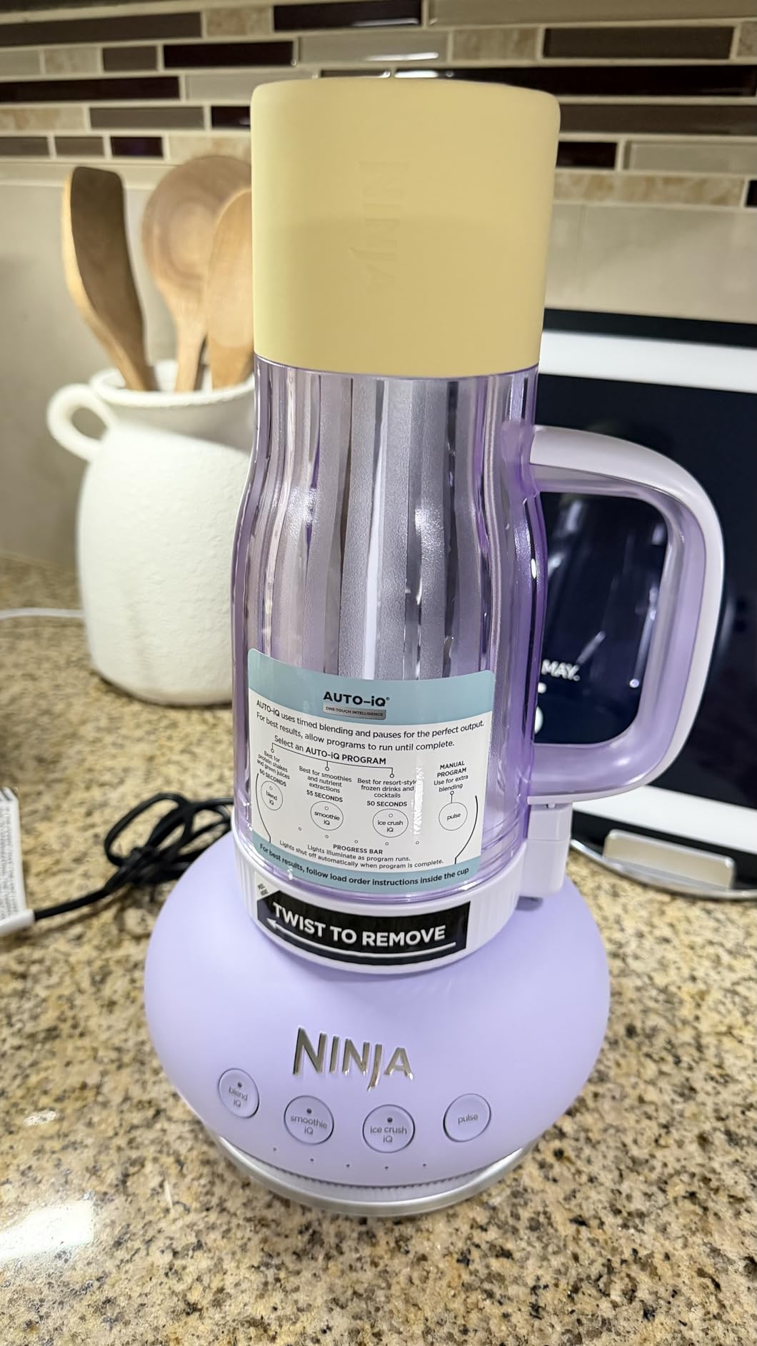 Ninja Blendboss Personal Blender | DB351PR | 26oz Travel Tumbler, Auto-iQ Technology customer photo 2