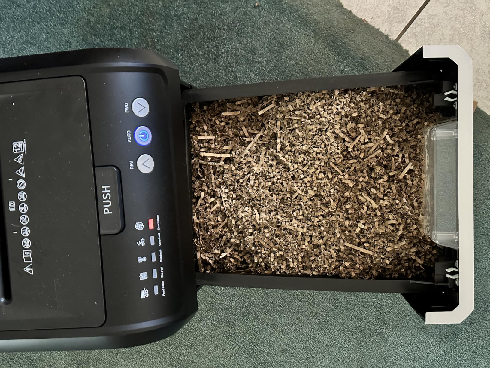 Bonsaii 200-Sheet Auto Feed Paper Shredder, 60-Min Nonstop Heavy Duty Shredders for Office, 8.1-Gal Bin, P4 High Security Micro Cut Large Commercial Paper Shredder for Business (C283-A New Version) customer photo 1