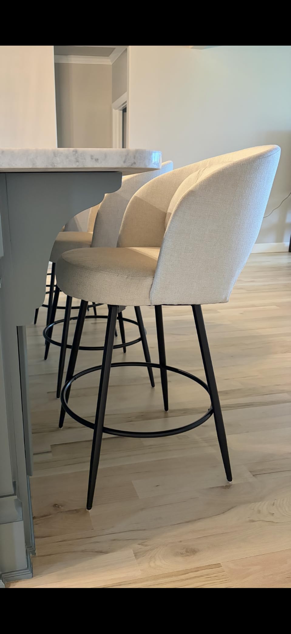 LUE BONA 26''H Swivel Bar Stools Set of 3, Counter Height Bar Stools with Backs, Lumbar Pillow and Black Metal Frames, Upholstered Modern Barstools for Kitchen Island, Linen Fabric, Linen Color customer photo 1