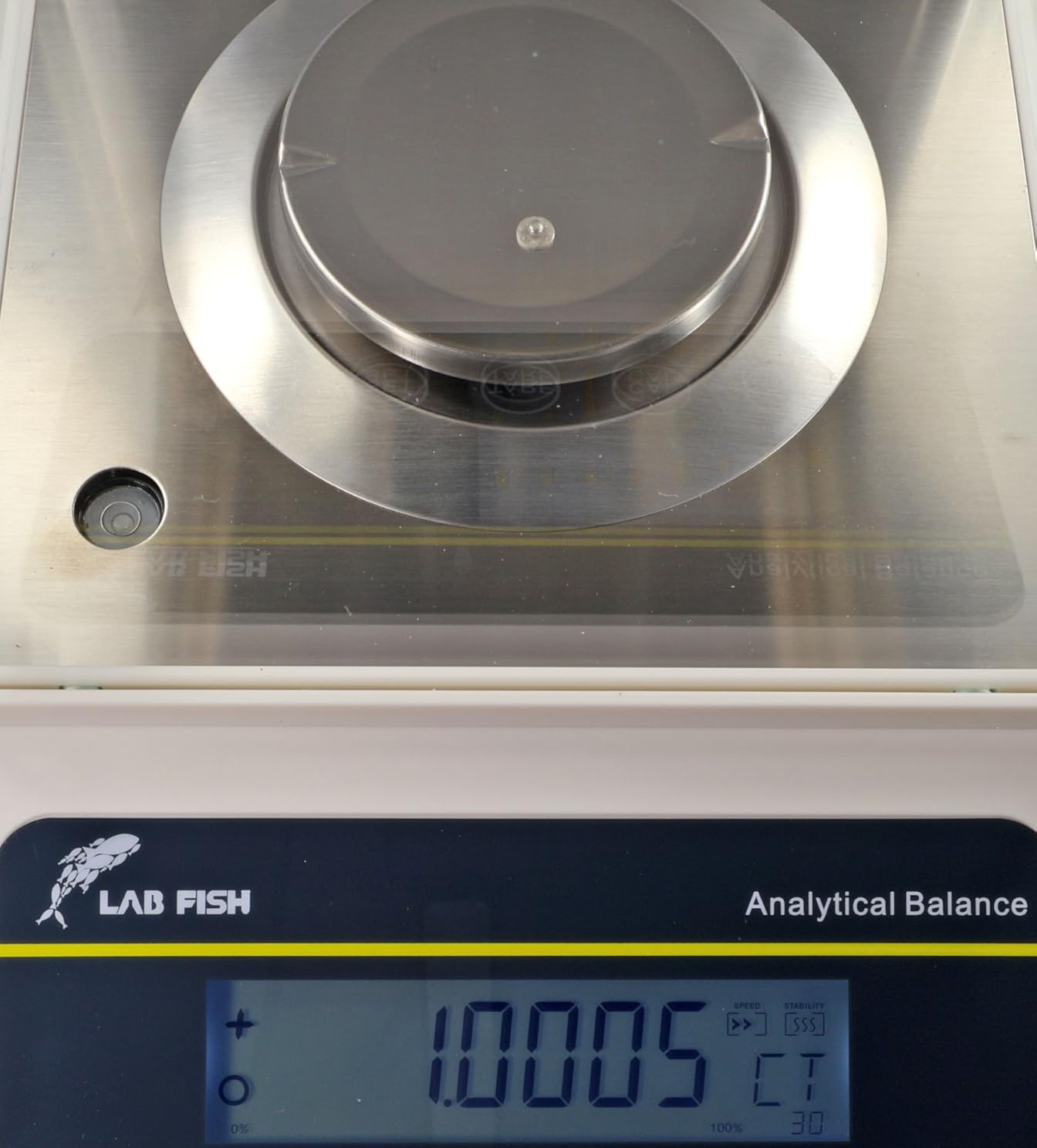 LAB FISH Digital Analytical Balance 0.1mg Scale High Precision 120g x 0.0001g Accuracy Lab Scale Internal & External Calibration for Laboratory Pharmacy Jewelry customer photo 1