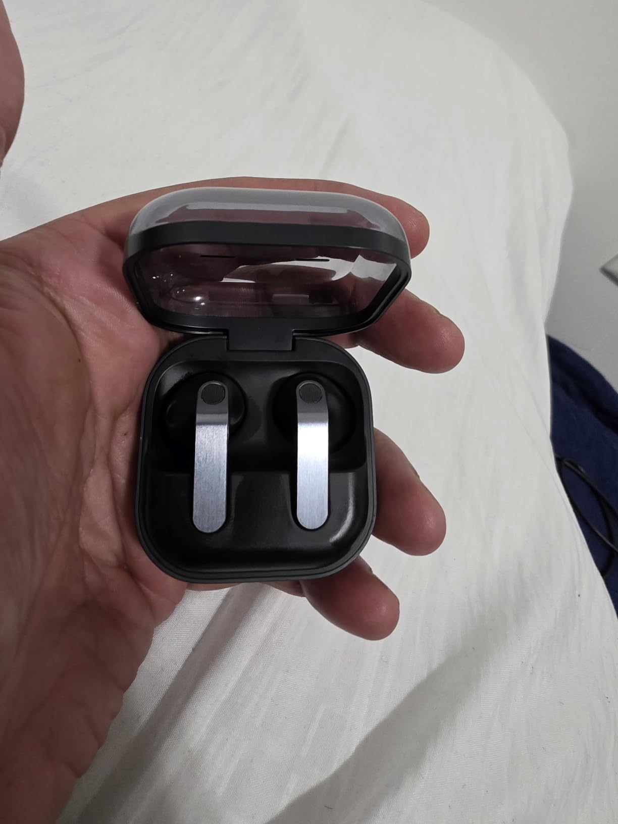 Galaxy Buds 4 (2026) AI True Wireless Bluetooth Earbuds, Noise Cancelling, Hi-Res Audio, 1-Way Speaker, New Fit, IP54, Live Translation, Black [US Version, 2 Yr Warranty] customer photo 1