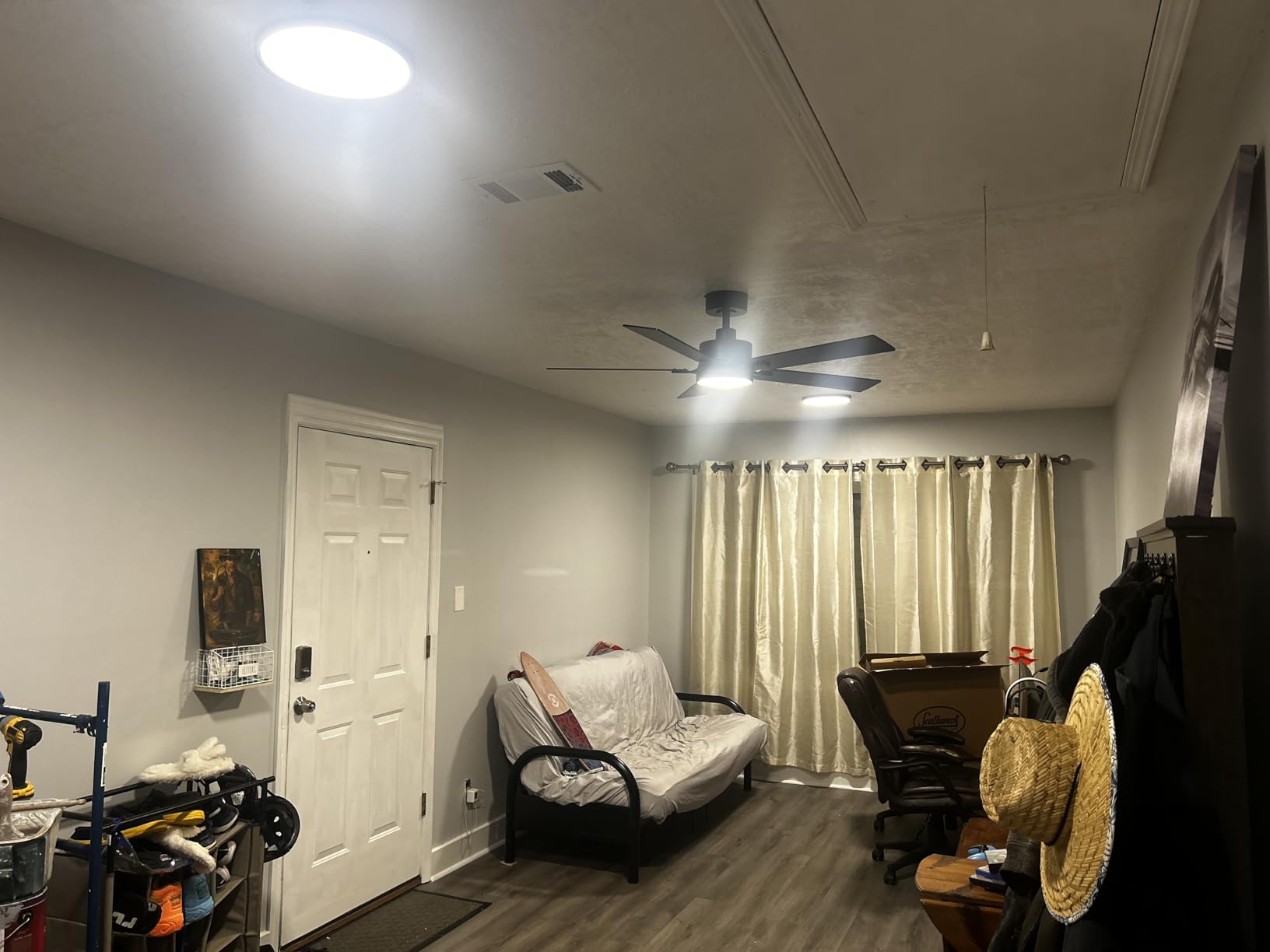 52 Inch Ceiling Fan with Lights and Remote, Smart APP Control, Dimmable with All-Setting Memory, Quiet DC Motor Reversible Blades, Damp Rated Modern Ceiling Fan for Bedroom Patio Living Room customer photo 1