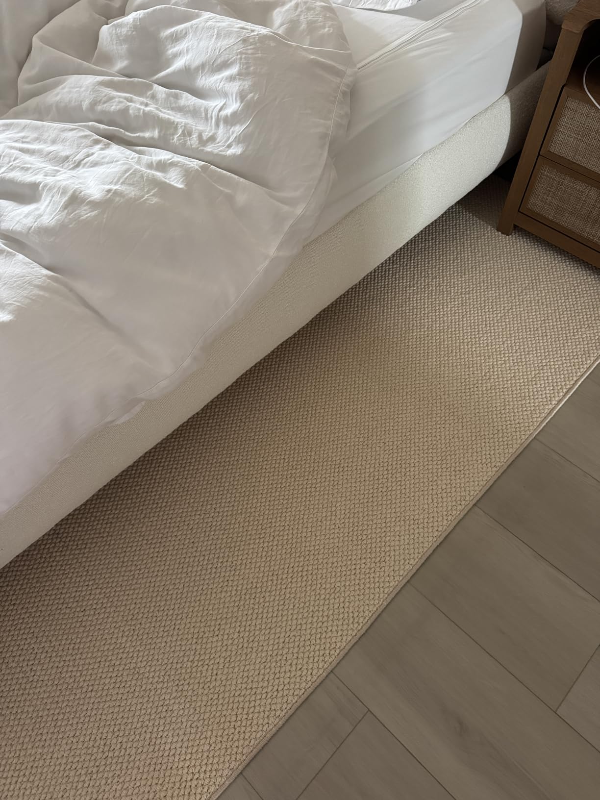ANSSO Wool Rugs 8x10 for Living Room, 80% Merino Wool and 20% Cotton Soft Tufted Area Rug with Cotton Non-Slip Backing (Cream White) customer photo 2