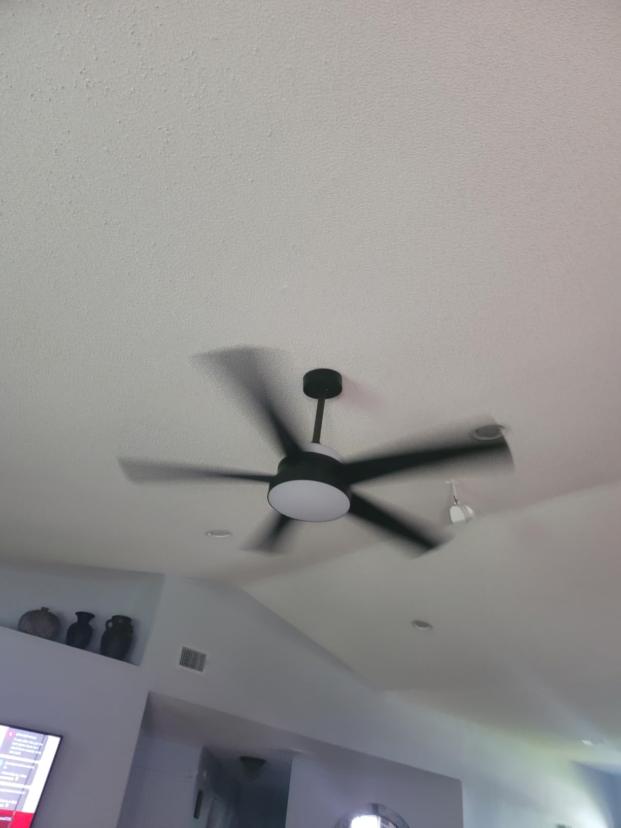 Govee Ceiling Fan with Lights, RGBIC Smart 52'' Low Profile Ceiling Fan with Lights and Remote, Reversible DC Motor, Dimmable, 2800lm, Ceiling Fan for Bedroom, Living Room, Black customer photo 2