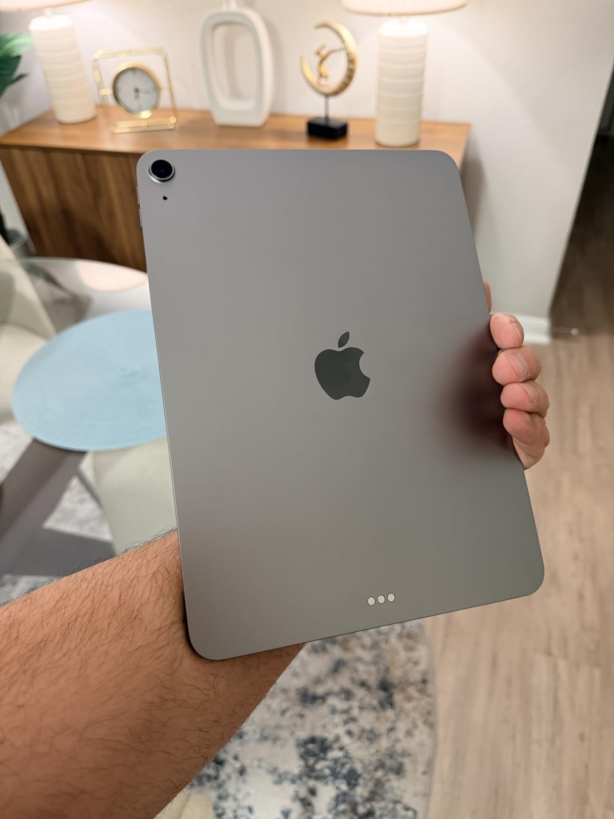 iPad Air 11-inch (M4): Liquid Retina Display, 256GB, 12MP Front/Back Camera, Wi-Fi 7 with Apple N1, Touch ID, All-Day Battery Life -- Blue customer photo 1