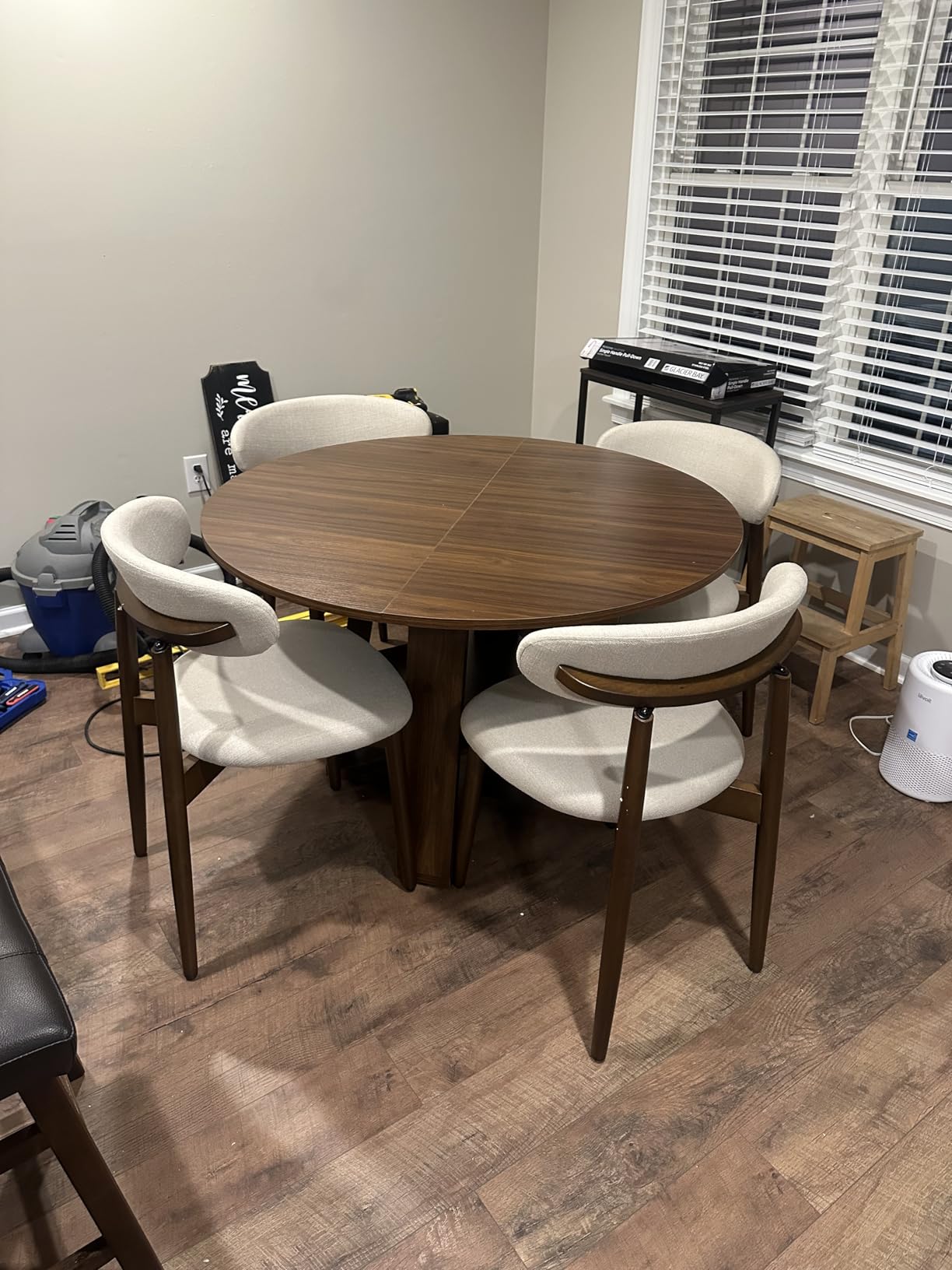 DUMOS Extendable Round Dining Table for 4-6, Modern Kitchen Oval Dinner Table with Storage Shelf, Wood Pedestal Base, Space Saving Modern Style, Brown customer photo 2