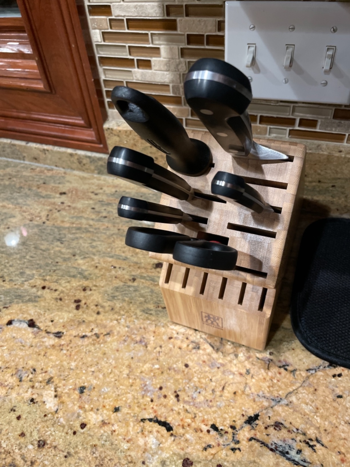 Zwilling Professional S 7-Pc Knife Set, Friodur Ice-Hardened Blades | Ultra-Sharp Knives Made in Company-Owned German Factory with Special Formula Steel. Dishwasher Safe, Comfortable Grip customer photo 2