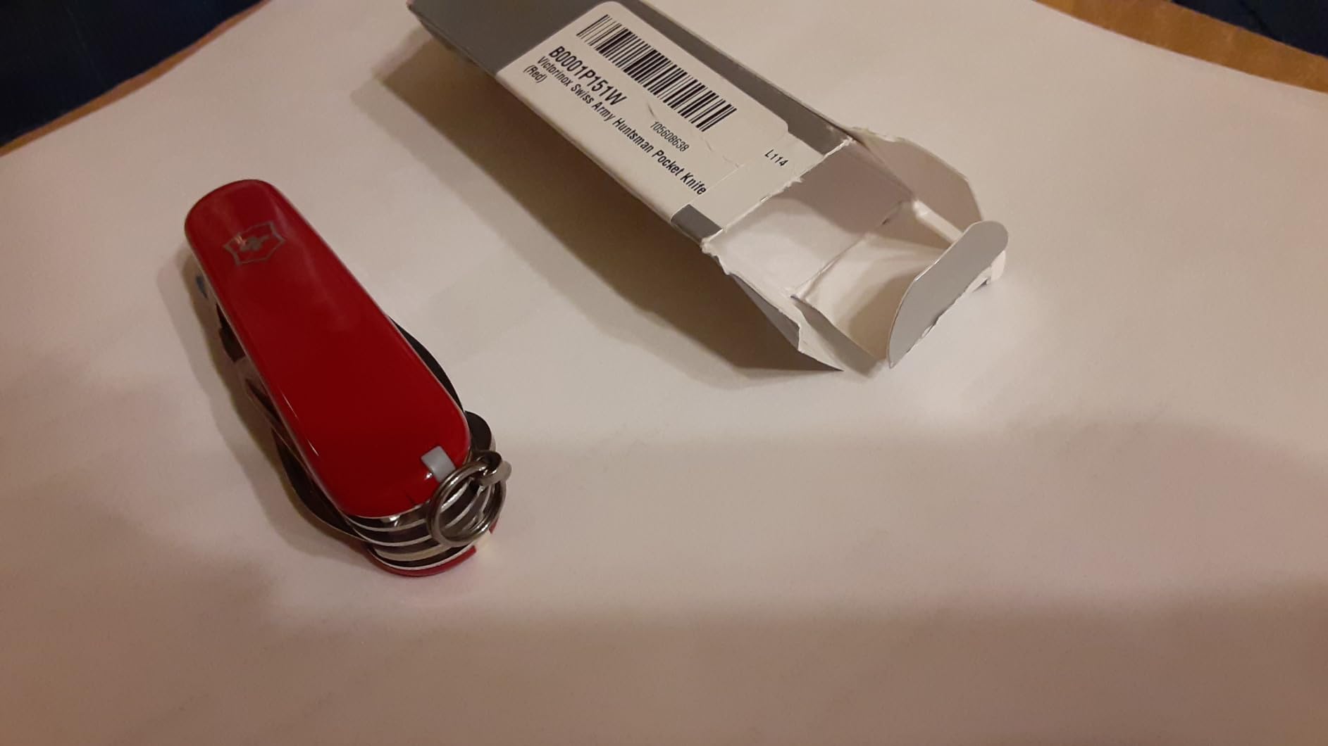 Huntsman Swiss Army Knife, 15 Functions, Swiss Made Pocket Knife with Large Blade, Screwdriver, Scissors and Wood Saw - Red customer photo 2