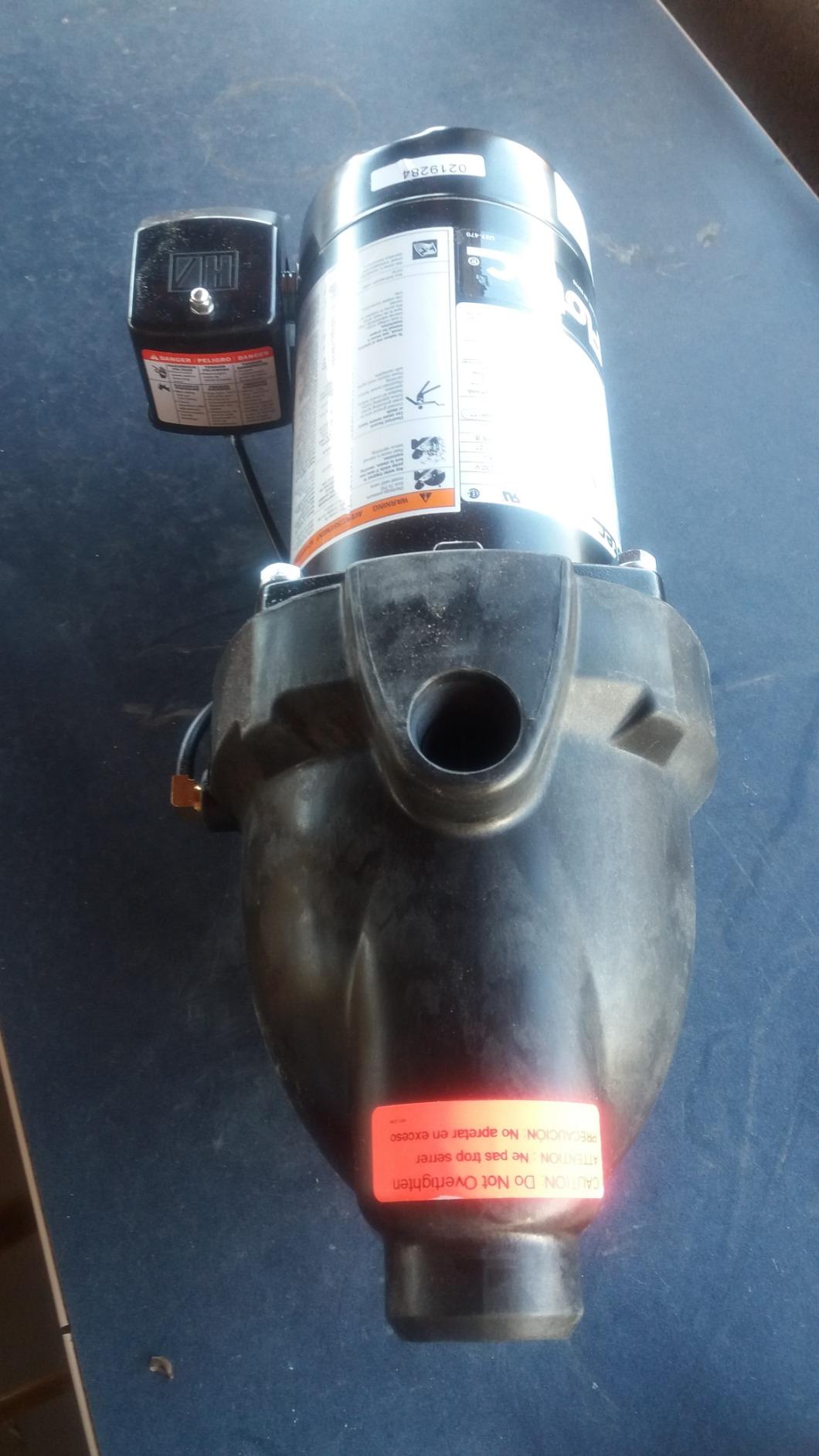 Flotec Thermoplastic Shallow Well Jet Pump - 1 1/4in. Suction Port, 1in. Discharge Port, 720 GPH, 3/4 HP, Model# FP4022 customer photo 2
