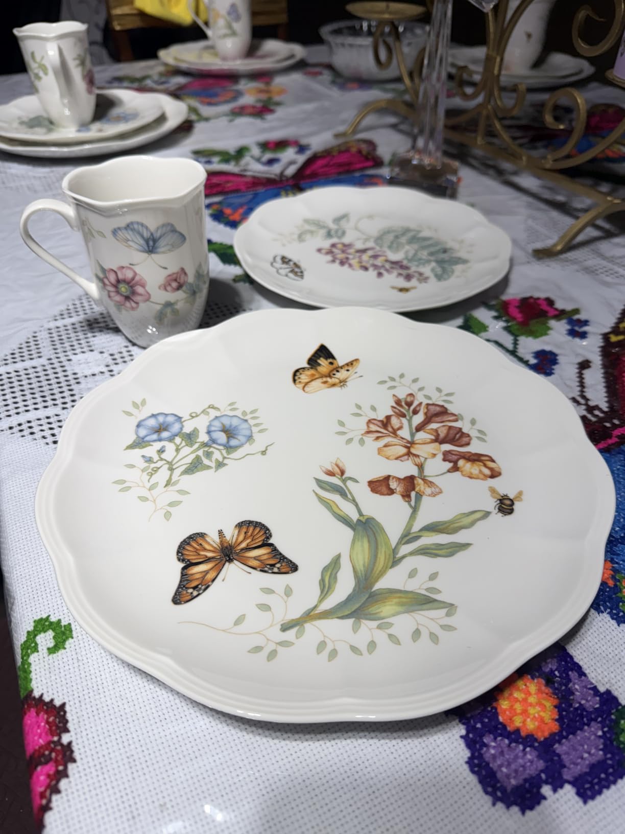 Lenox Dinnerware Set, Butterfly Meadow 18-Piece Set, Service For 6, White Porcelain, Butterfly And Flower Designs, Plates And Bowls Sets, Dishwasher Safe, Home & Kitchen (Assorted, 18 Pieces) customer photo 1