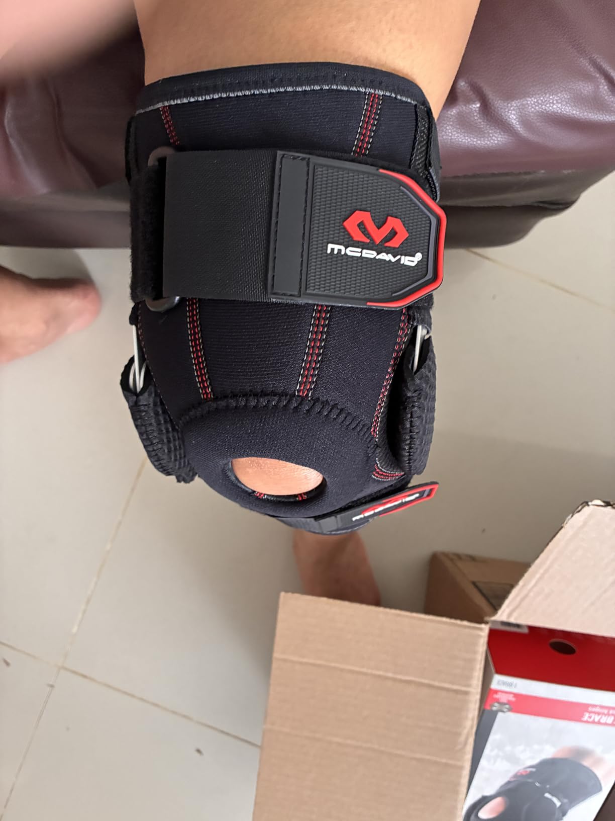 McDavid Hinged Knee Brace for Men & Women, Maximum Knee Support & Compression for Stability & Recovery, Ligament, Hyperextension Support customer photo 2