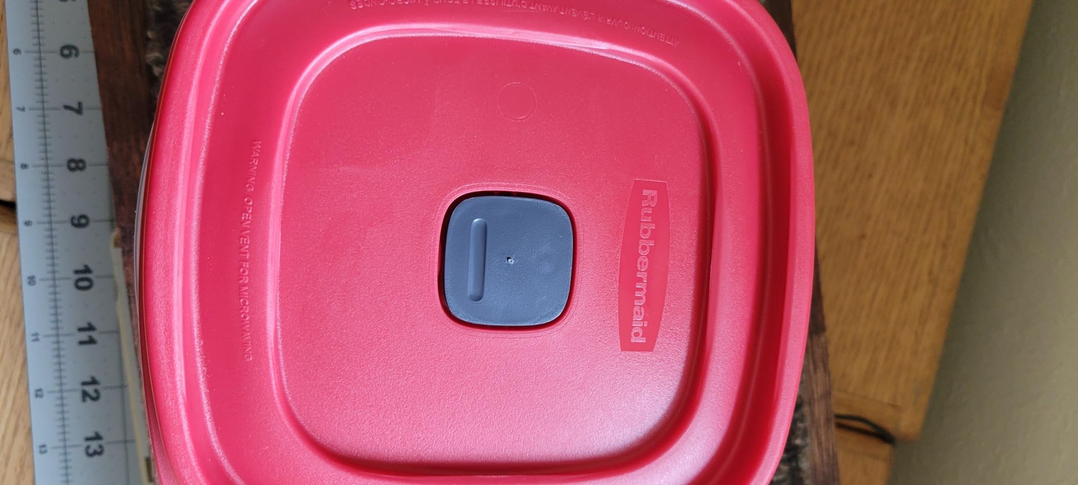 Rubbermaid Easy Find Lids Food Storage Container, 9 Cup, Racer Red customer photo 2